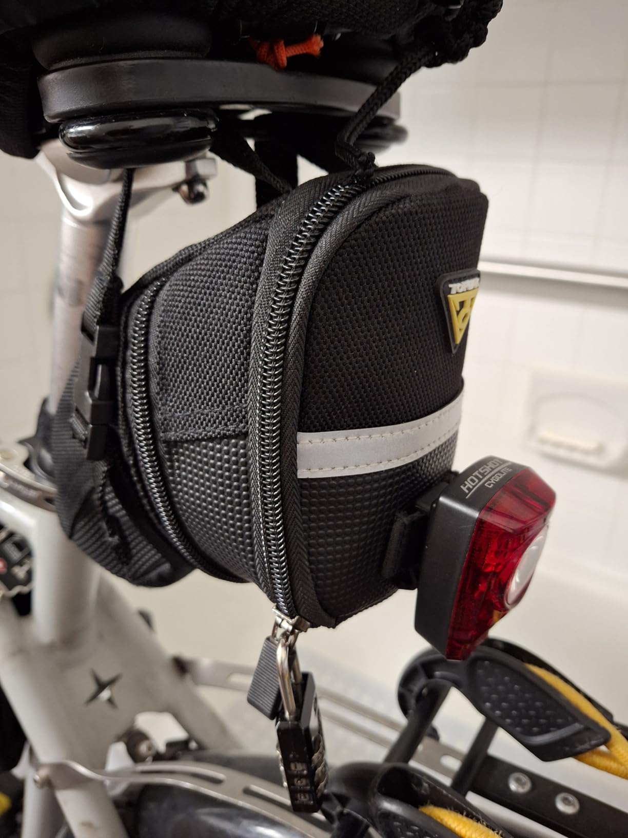 Topeak Aero Wedge Pack (Strap Mount, Medium) - Aerodynamic Seat Bag with 3M Reflective Strip customer photo 1