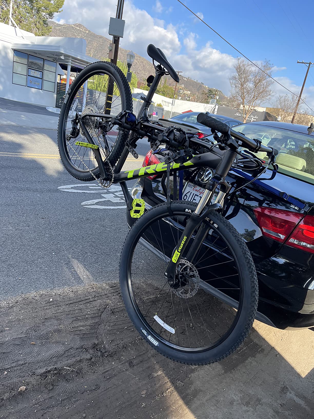 Thule Passage Trunk Mount Carrier customer photo 1