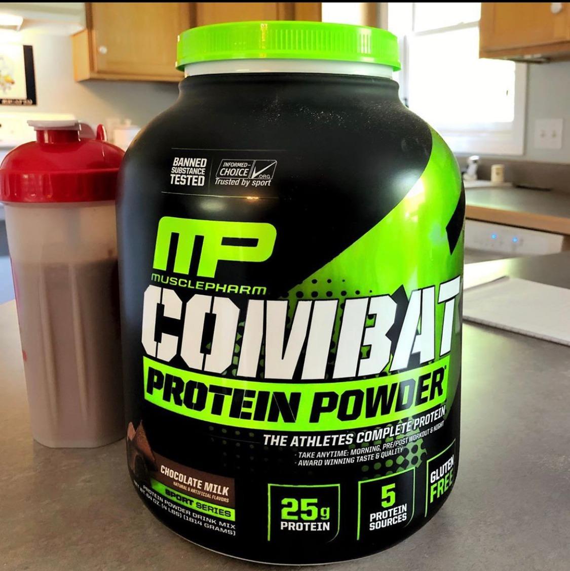 MusclePharm Combat Protein Powder, Chocolate Milk Flavor, 5 Protein Sources including Whey Protein Isolate & Egg Albumin, Gluten Free, 4.2 lb, 52 Servings customer photo 1
