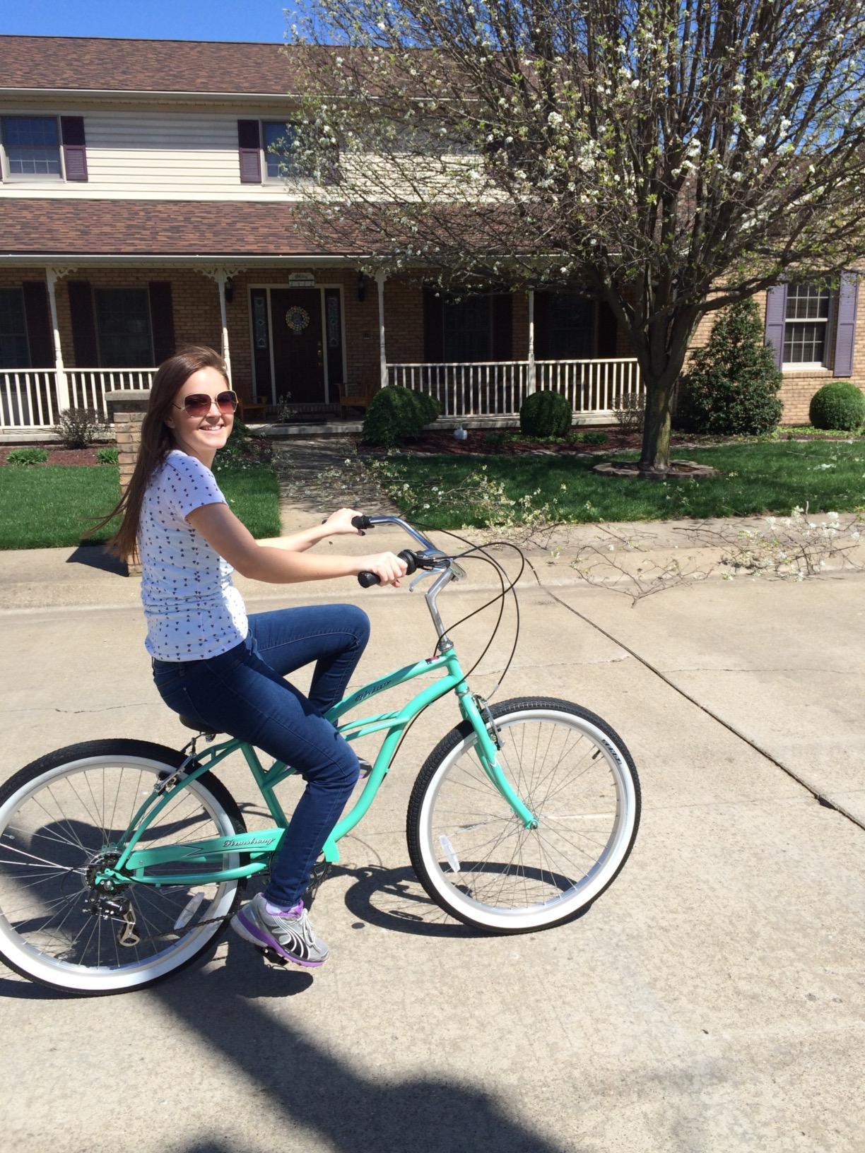 sixthreezero Urban Lady Beach Cruiser Bike, Women's 3 Speed Hybrid Bicycle customer photo 1