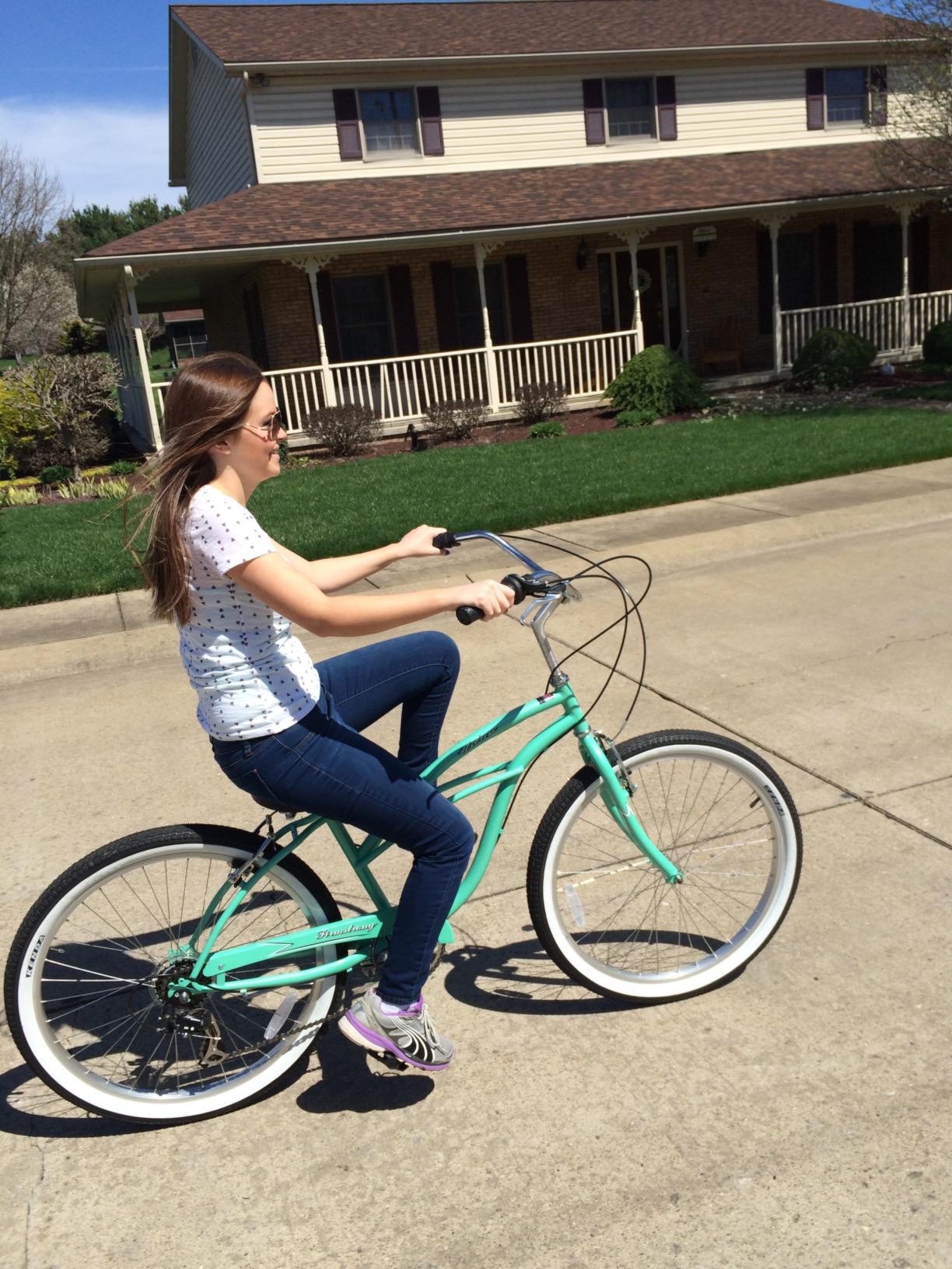 sixthreezero Urban Lady Beach Cruiser Bike, Women's 3 Speed Hybrid Bicycle customer photo 2