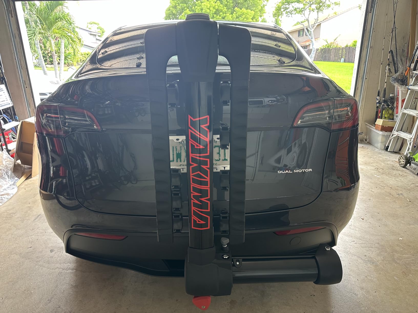 Yakima FullSwing 4-Bike Hitch Mount Carrier for 2