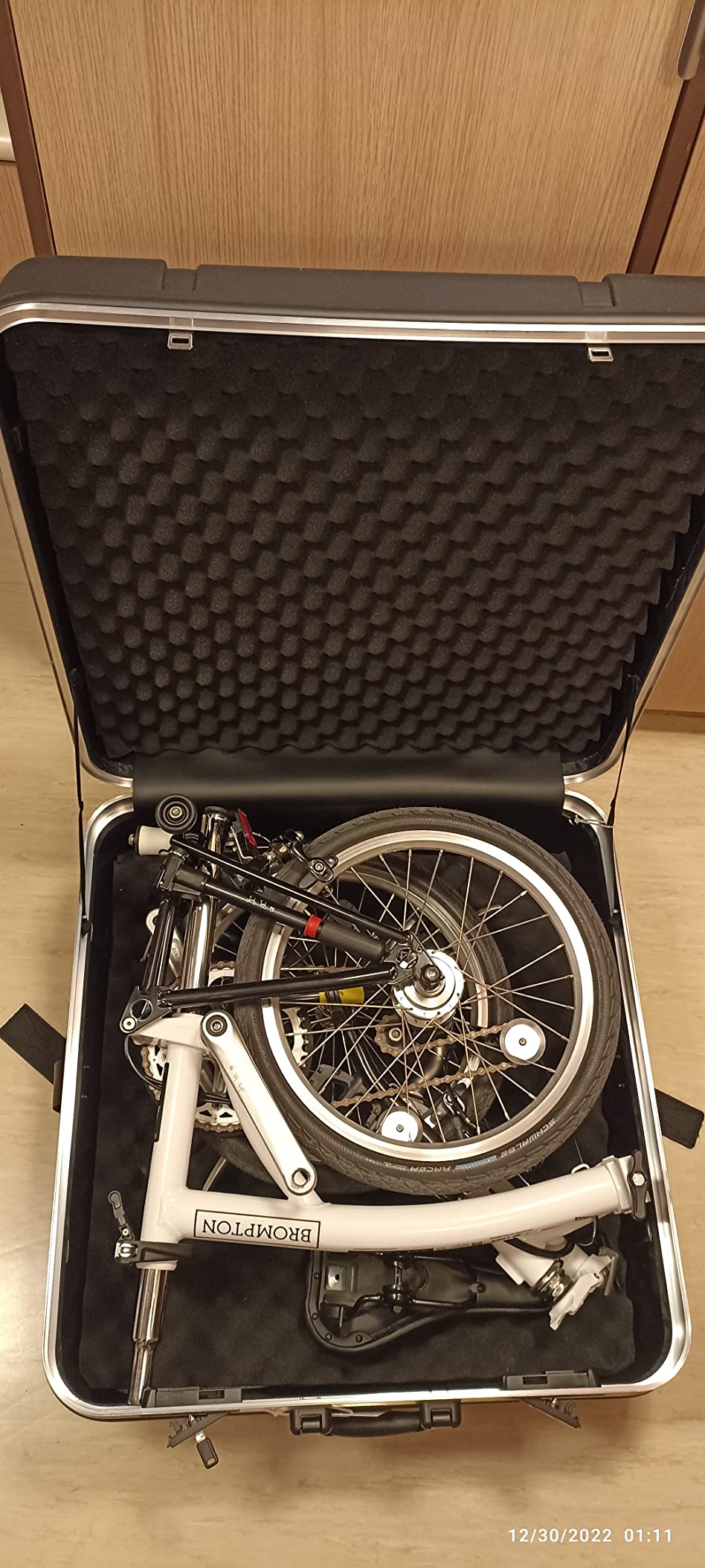 B&W International Brompton Bike Case, Foldon Hard Case - Impact-Resistant ABS Hard Shell Travel Case with Wheels, Telescoping Handle customer photo 2