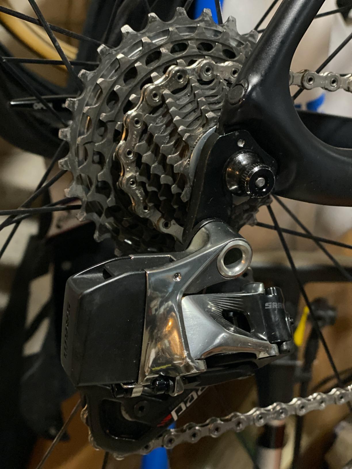 SRAM Red 22 Chain - 11-Speed, 114 Links, Silver customer photo 2