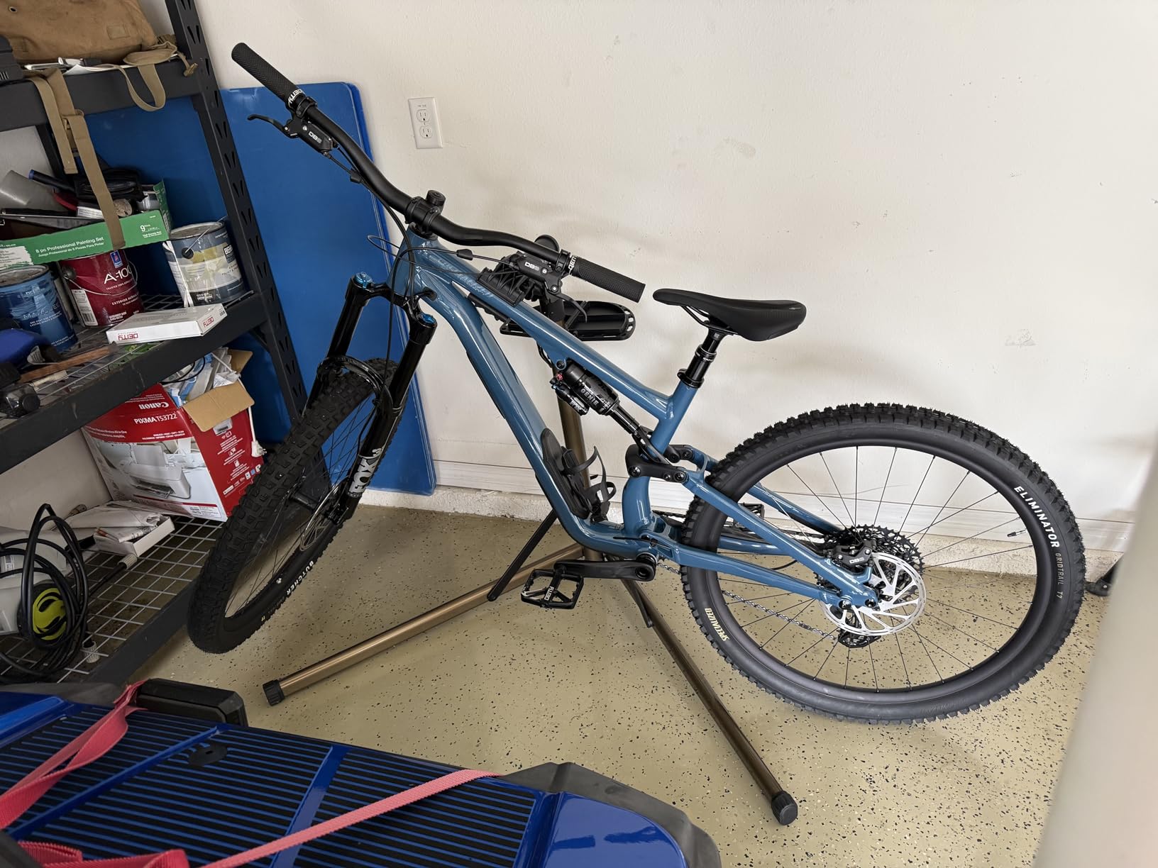 BikeHand Bike Repair Stand - Home Portable Bicycle Mechanics Workstand - for Mountain MTB Road Bikes Maintenance - Max. 55 lbs customer photo 1
