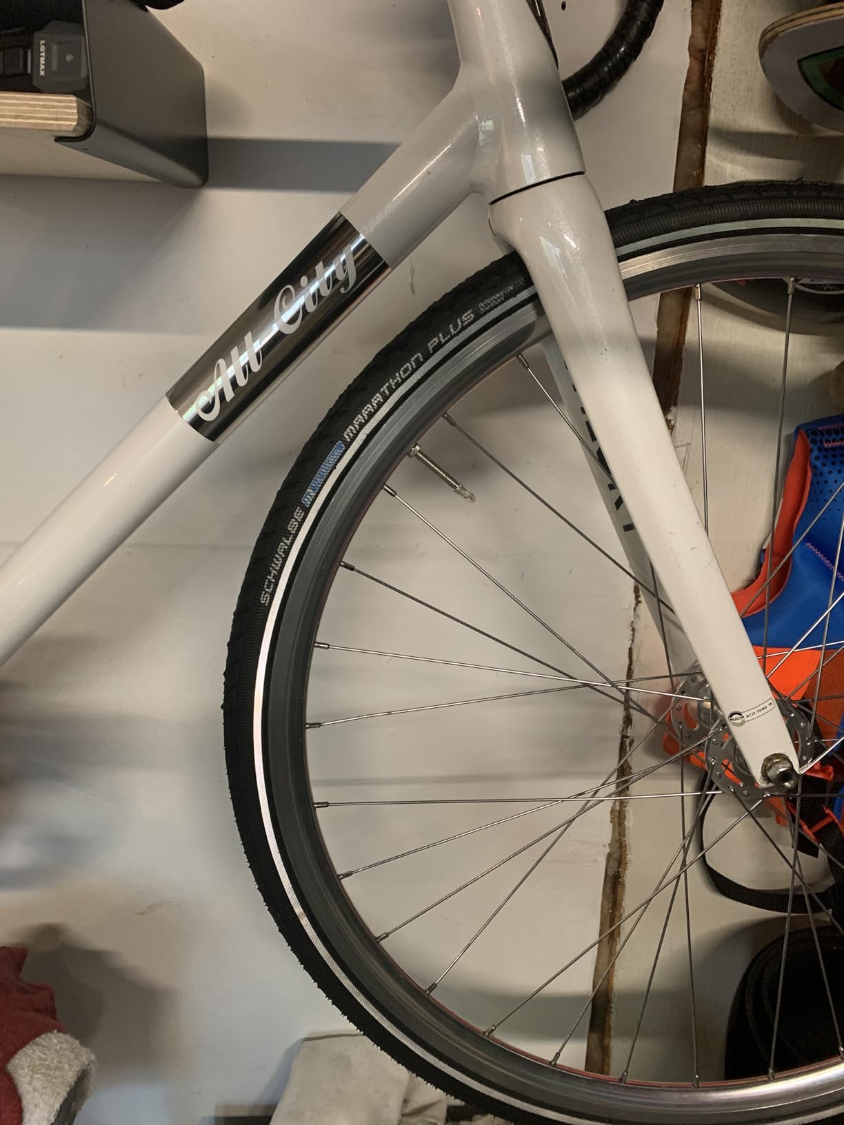 Schwalbe Marathon Plus Bicycle tire- Flat-Less tire for Bicycles - SmartGuard customer photo 1