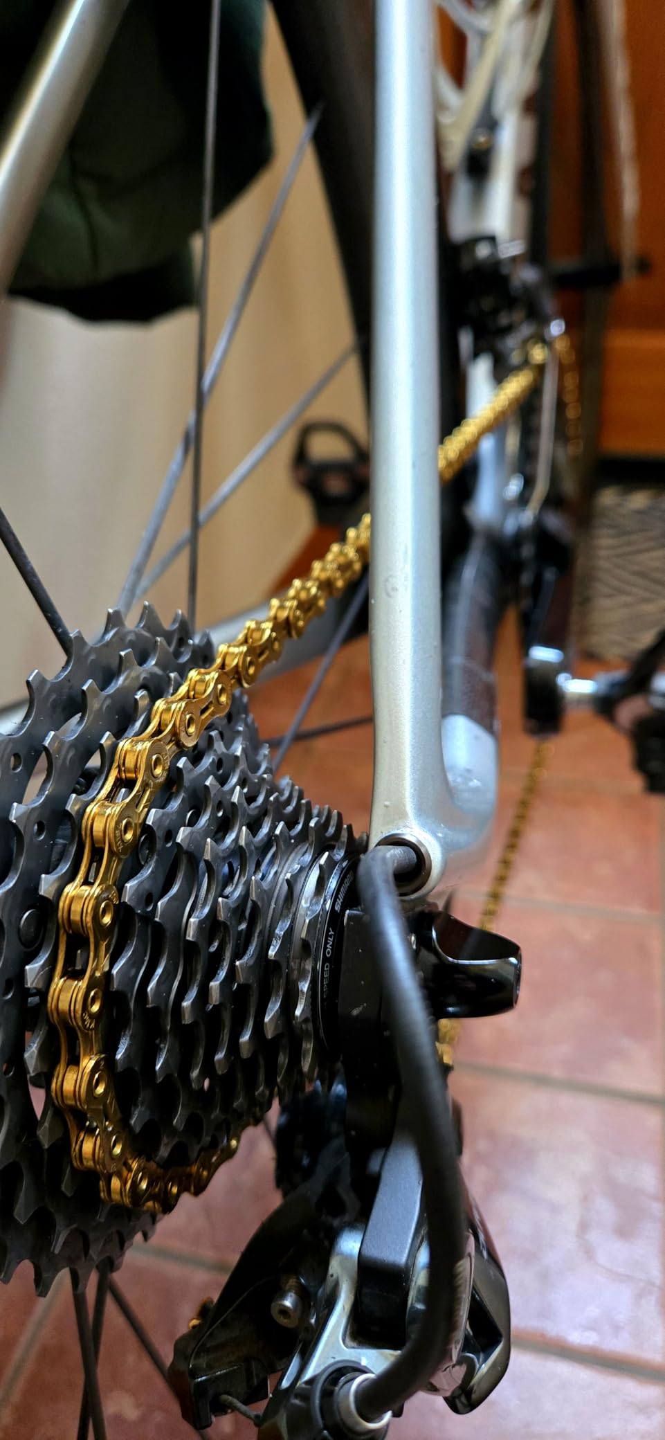 KMC X11 Chain 11-Speed SL-Series | Mountain Bike/Road/Gravel | Shimano, SRAM, Campagnolo Compatible | Missing Link Included | Gold Titainim Nitride Coat customer photo 1