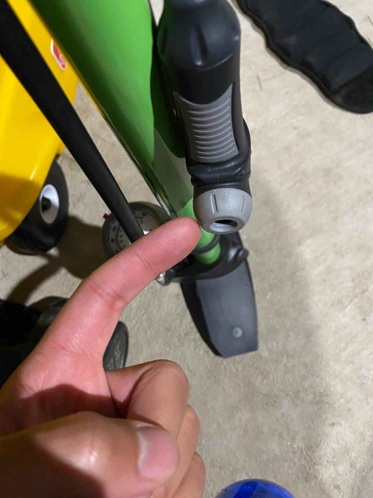 AerGun X-1000 Bike Pump - Unique AerTight Pump Head for Easiest use with Both Presta and Schrader Bicycle Pump Valves - Pressure Gauge - 160 PSI customer photo 1