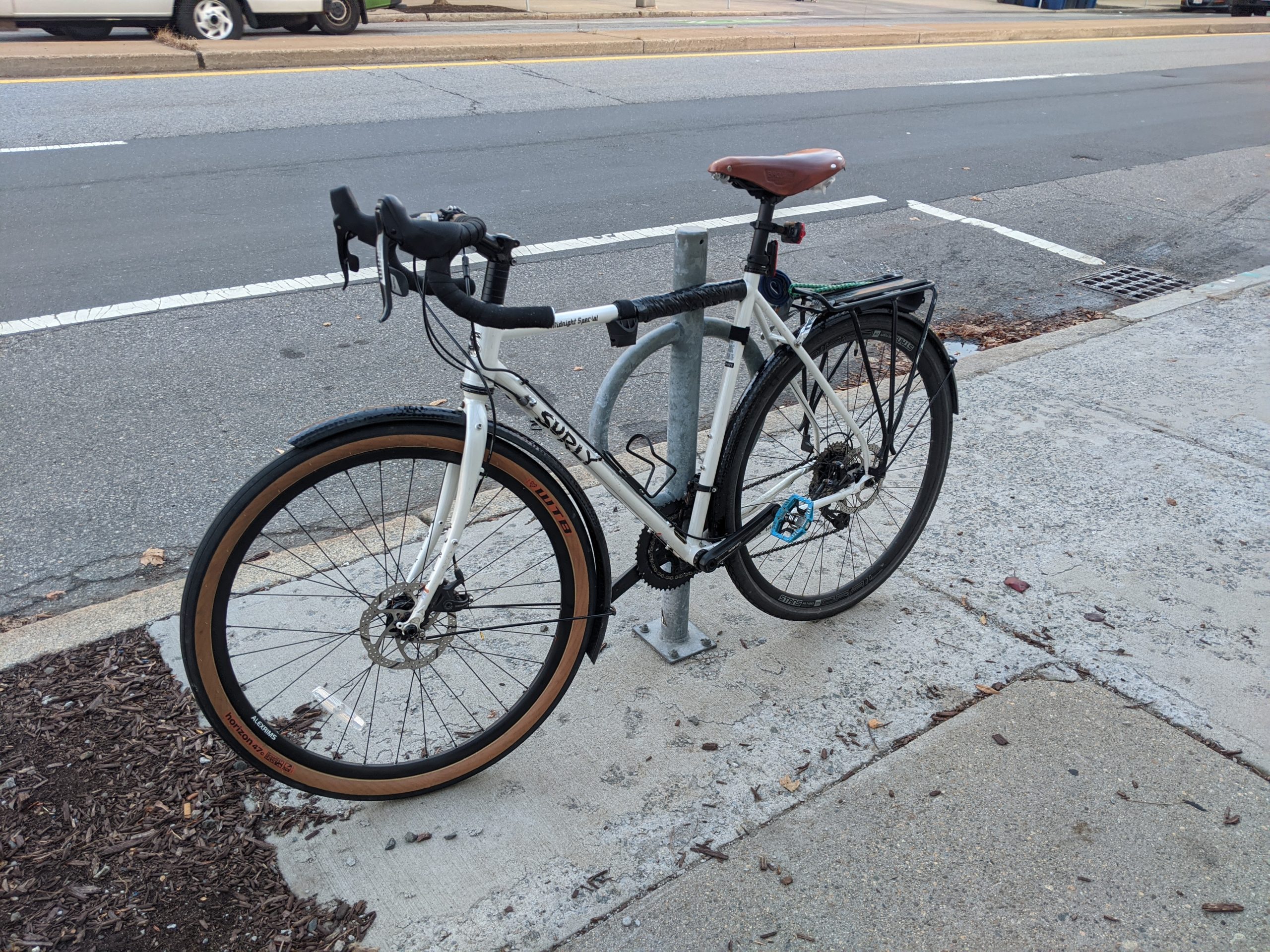 Velo Orange 700c Hammered Alloy Black 45mm Fender Set (FE-0062-BLK) customer photo 1