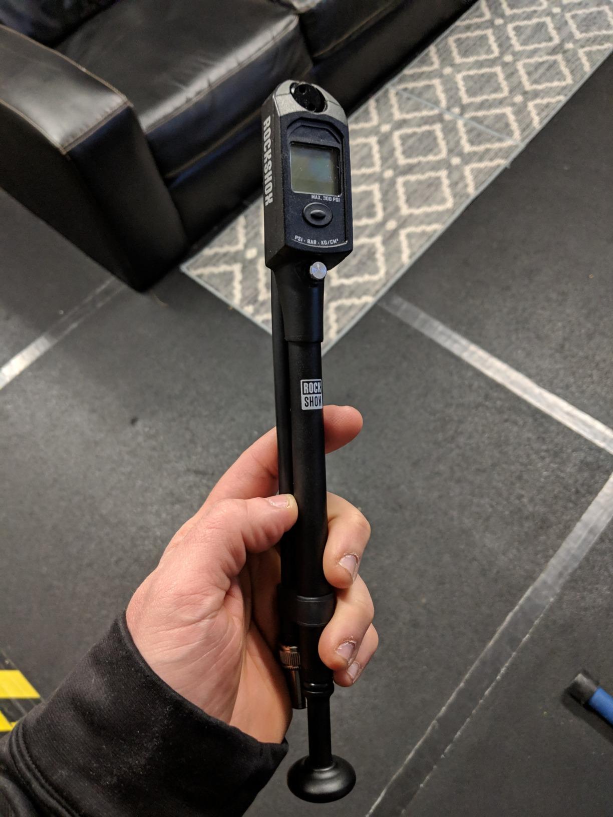 Rockshox High Pressure Fork and Shock Pump - Black customer photo 1
