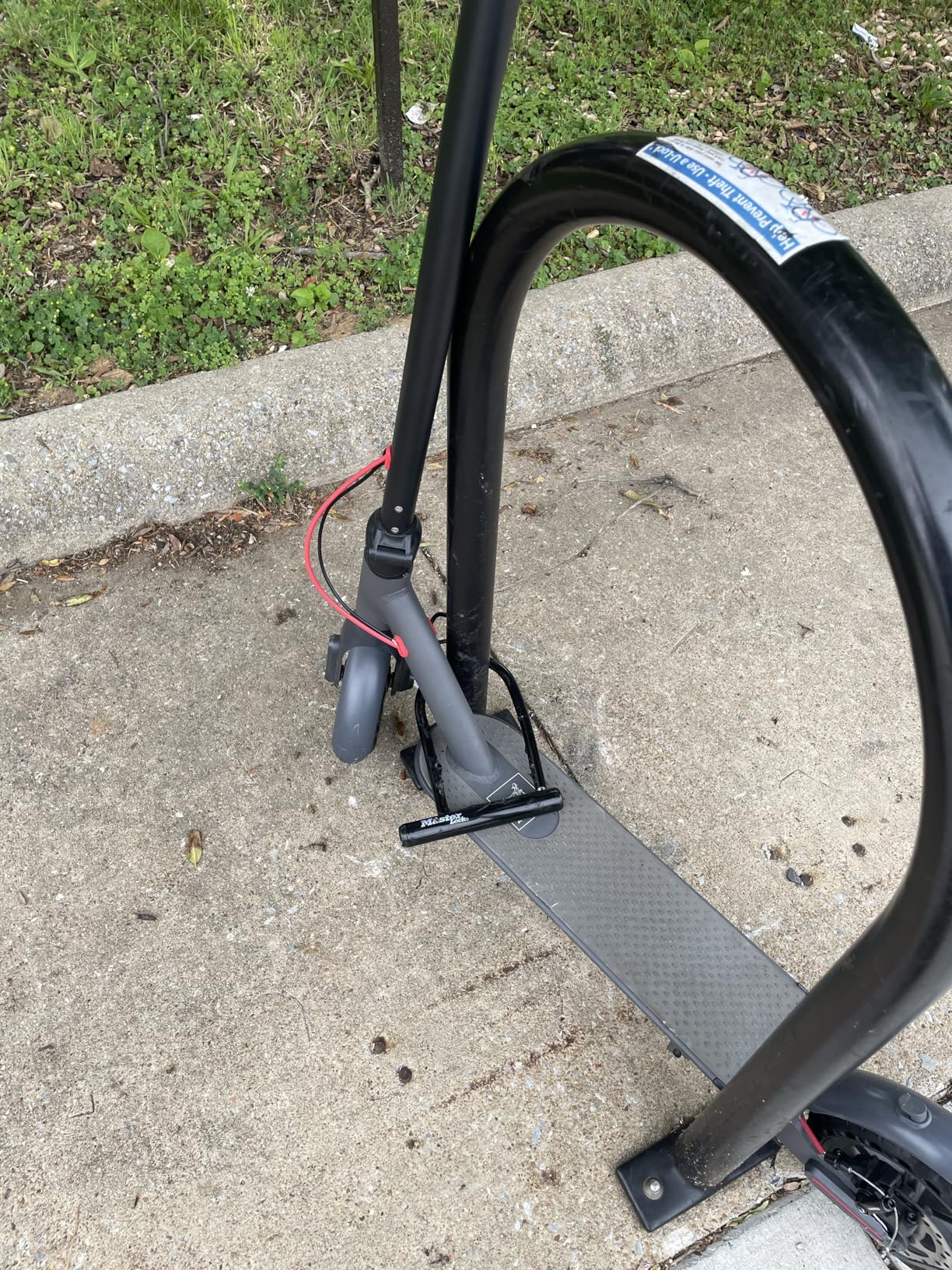 Master Lock U-Lock Keyed Bike Lock, 7-1/4-inch Anti-Theft Device, 8320D | Keyed Bike Lock For Bicycles and Outdoor Equipment Provides Anti-Theft Security, Hardened Steel Body Resists Cutting, Prying customer photo 2
