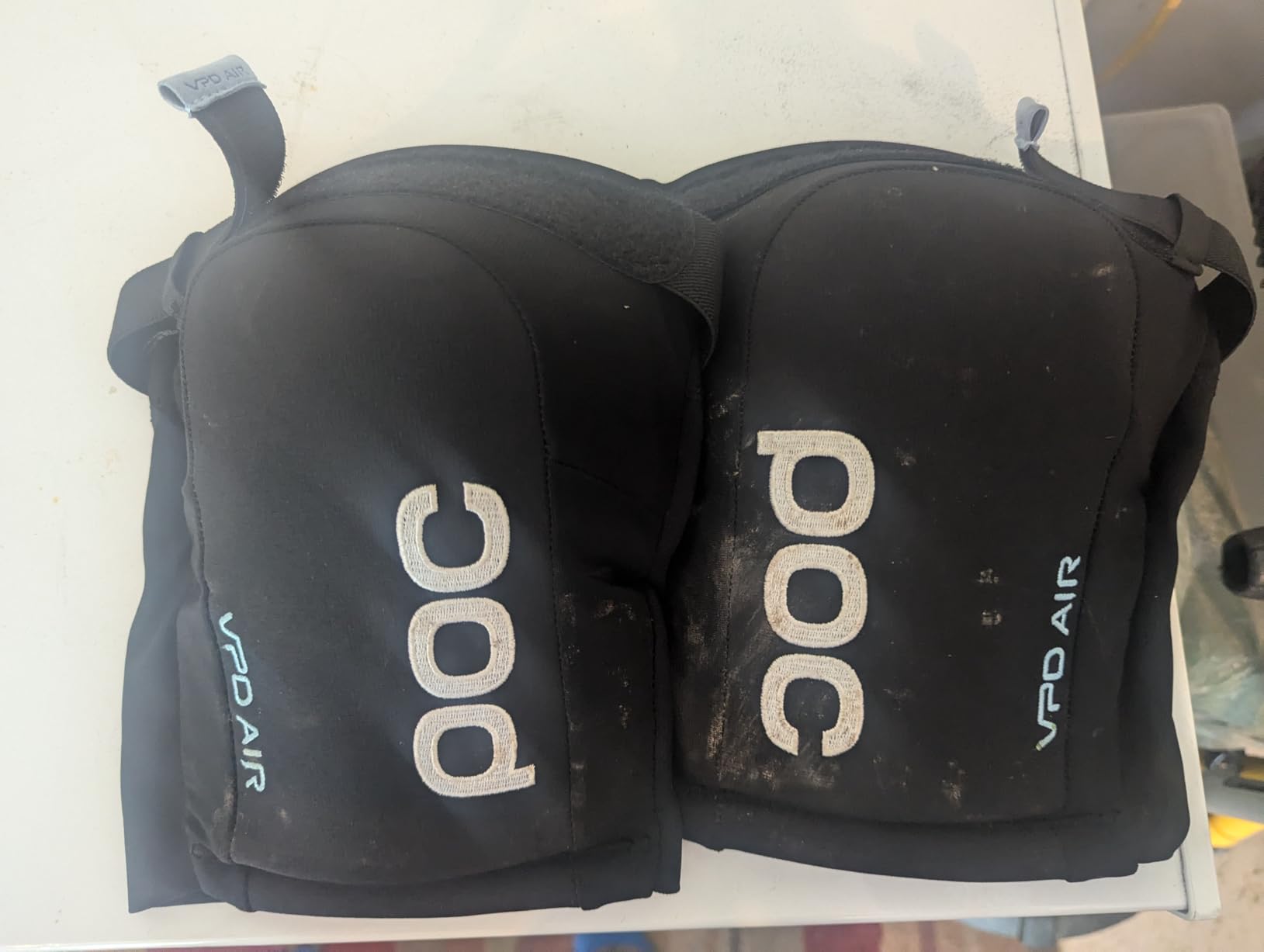 POC Joint VPD Air Knee - Lightweight MTB Knee Pads for Mountain Biking, Trail and Enduro, Low-Profile VPD Air Protection customer photo 1
