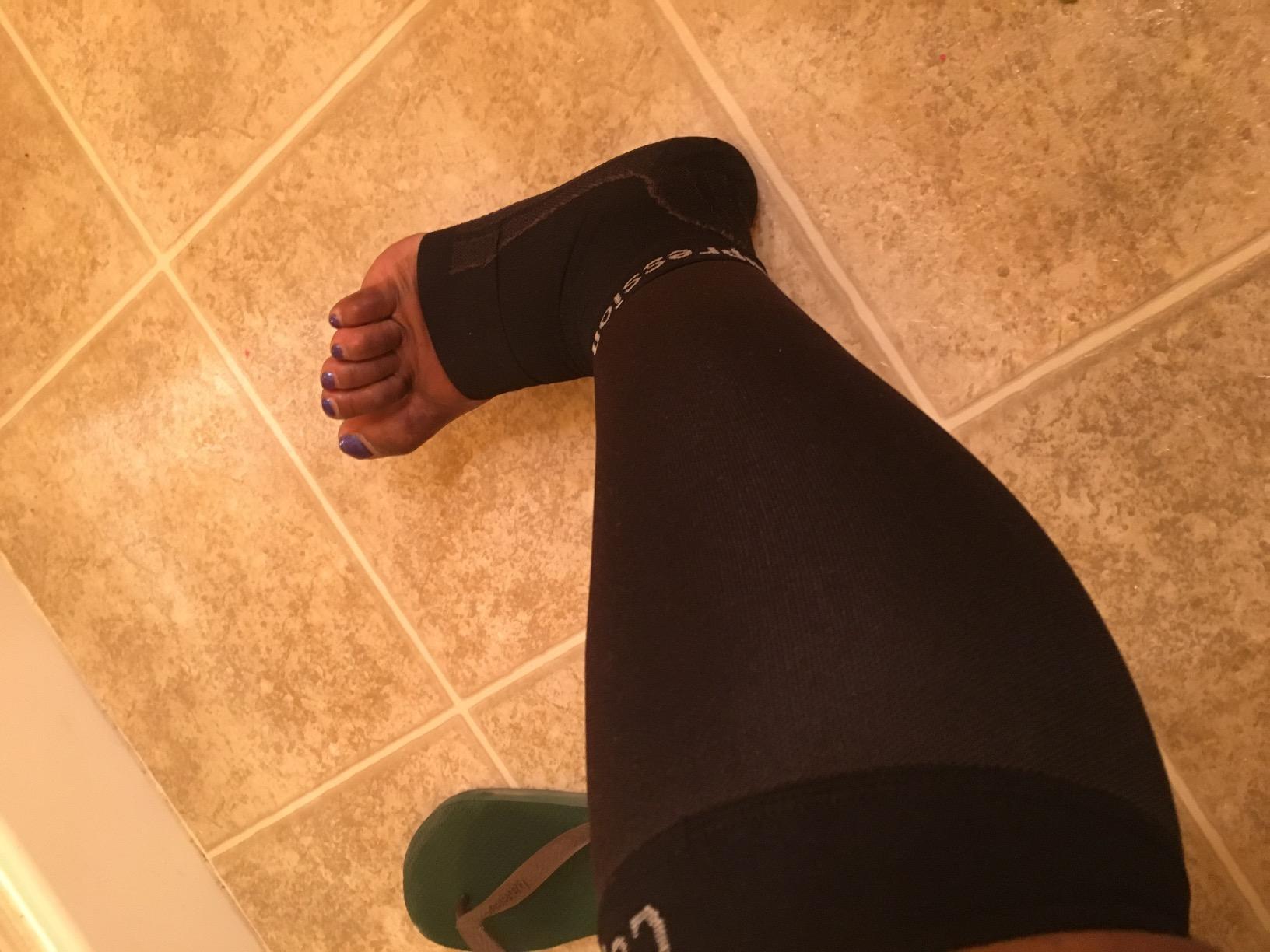 Copper Compression Calf Sleeves for Shin Splints, Varicose Veins, Arthritis, Sprains, Running, Cycling - Men & Women - 1 Pair customer photo 1