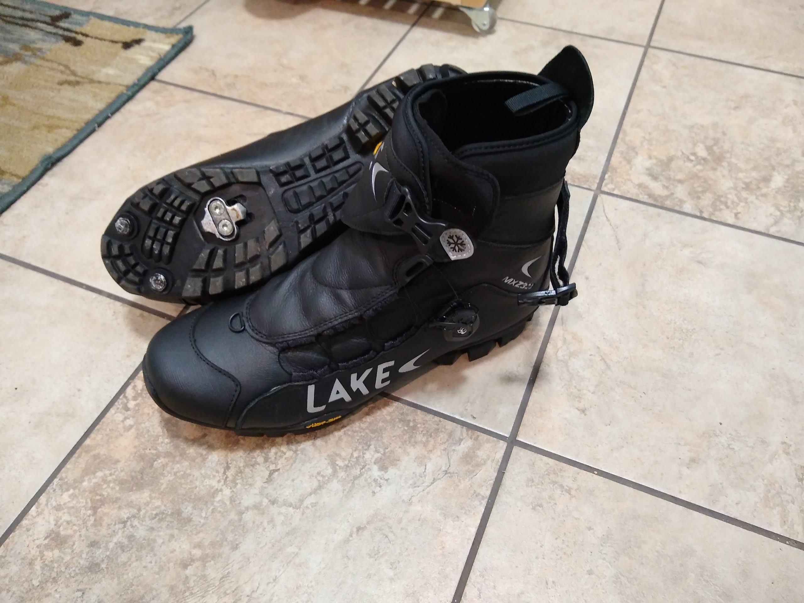Lake MXZ303 Winter Cycling Boot - Vibram Outsole, Thermosol Composite Insulated customer photo 2
