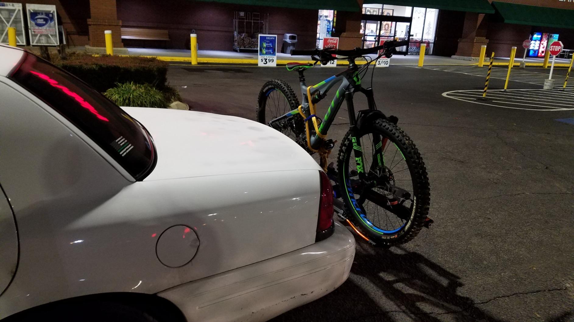 KUAT NV 2.0 - 2-Bike Hitch Rack with Trail Doc customer photo 2