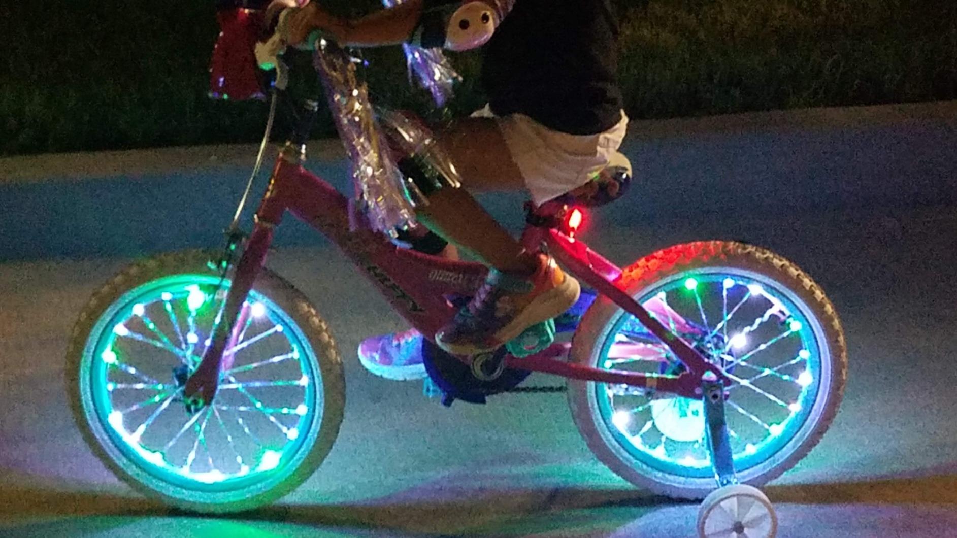 Activ Life LED Bike Wheel Lights with Batteries Included! Get 100% Brighter and Visible from All Angles for Ultimate Safety & Style (1 Tire Pack) customer photo 1