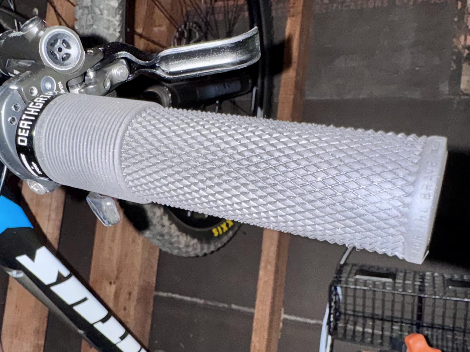 DMR Death Grip Thick (Thick) 1.2 inches (31.3 mm) Black FL | bike-grips-and-accessories customer photo 1