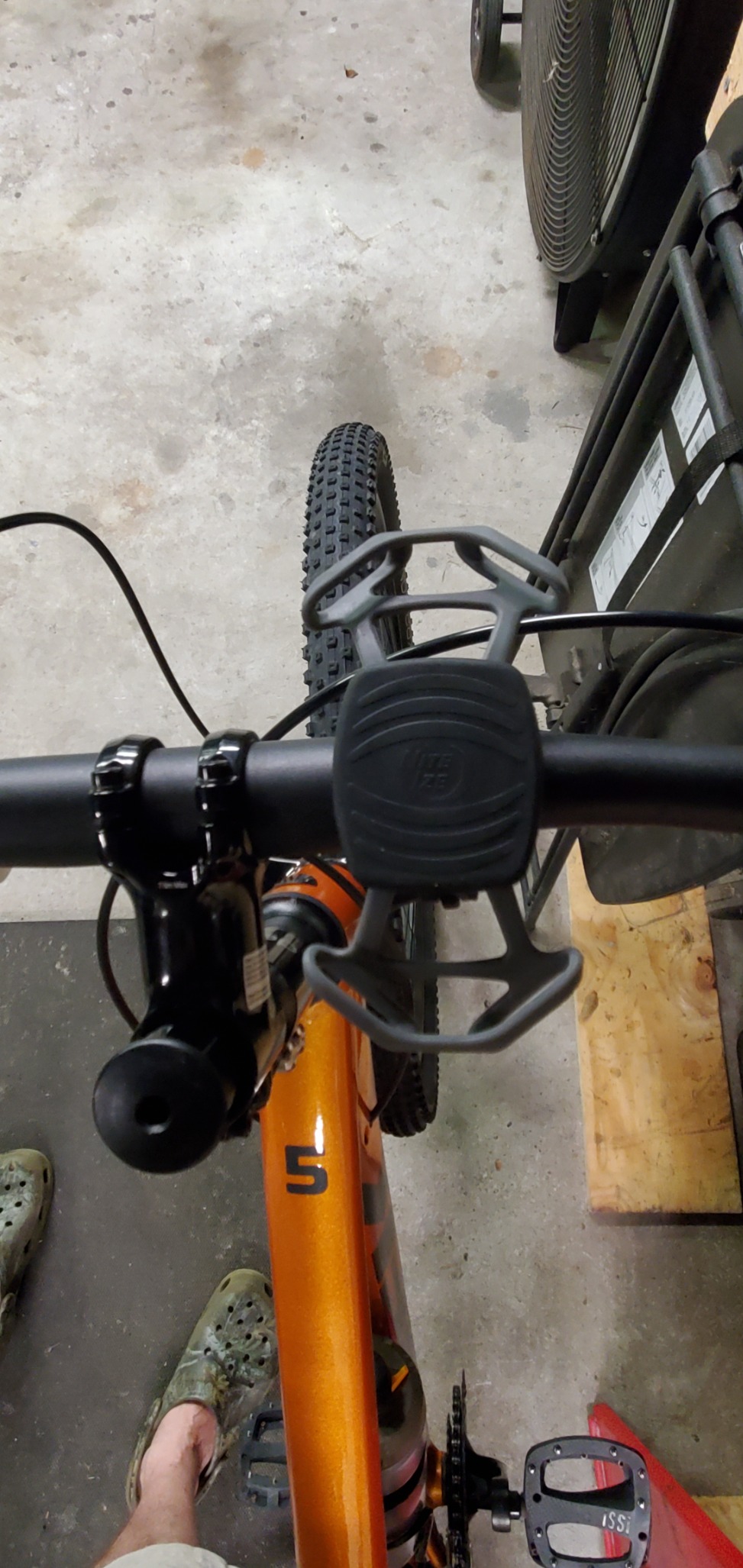Wraptor Rotating Smartphone Bar Mount - Universal Cell Phone Holder for Bikes, Carts & Strollers - 360-Degree Rotation - Secure Hold on Rough Terrain - Handlebar & Stem Mount customer photo 2