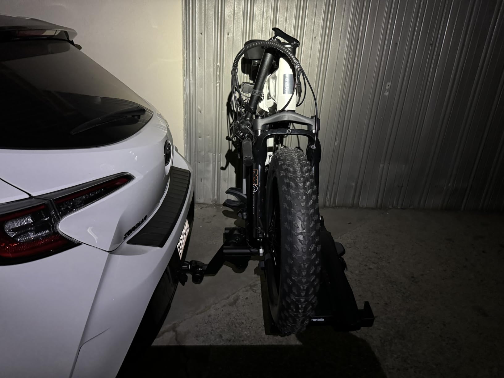 Thule EasyFold XT 2 Hitch Bike Rack, 130lb Load Capacity, E-Bike Compatible | EasyFold XT 2-Bike Hitch Rack | Steel, Foldable, E-Bike Compatible customer photo 1