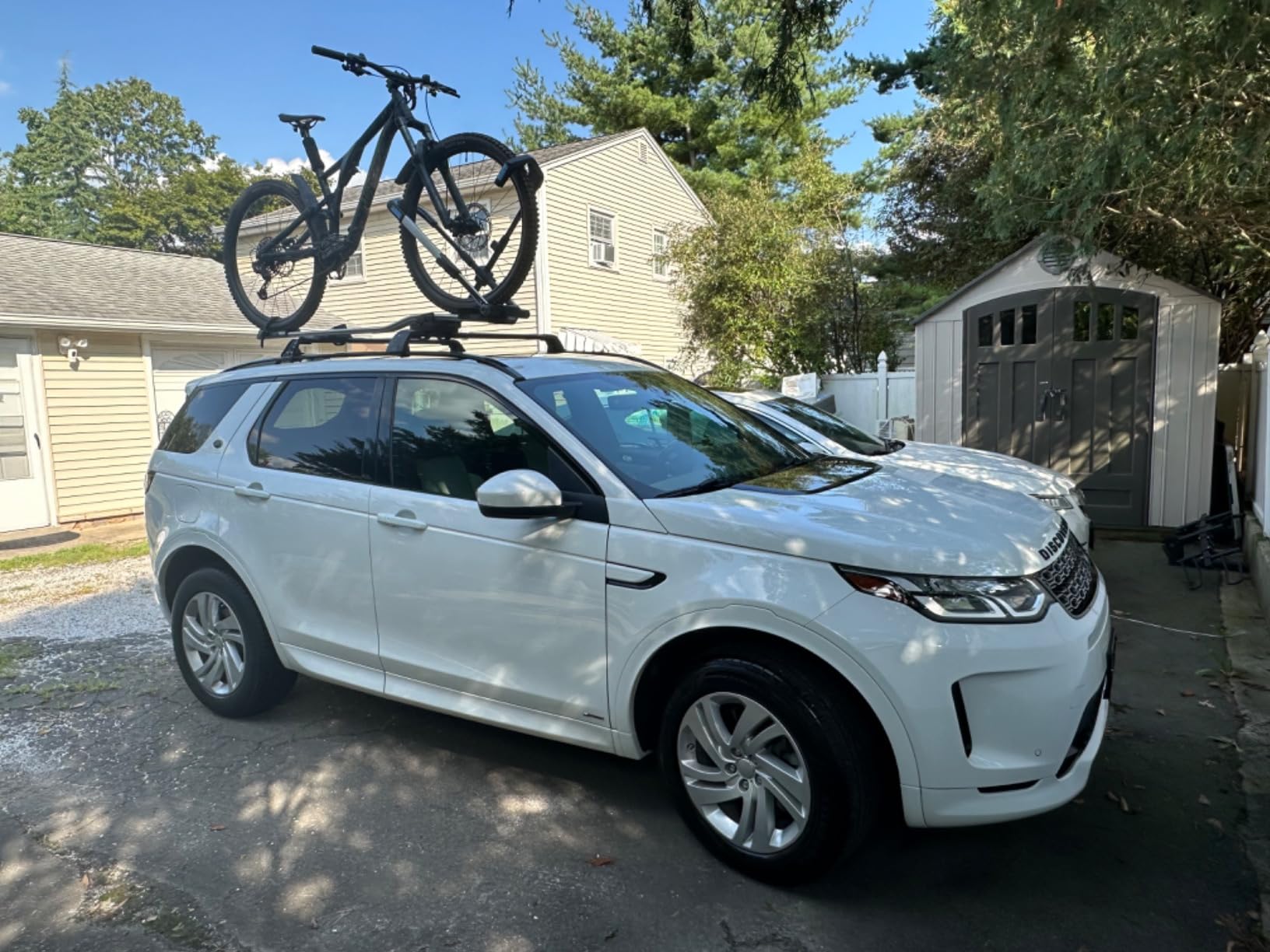 Thule UpRide Roof Bike Rack | automotive-bike-racks customer photo 2