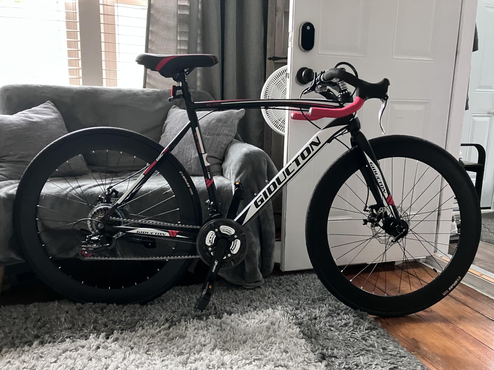 EUROBIKE Bikes EURXC550 21 Speed Road Bike 700C Wheels Road Bicycle Dual Disc Brake Bicycles …… customer photo 1