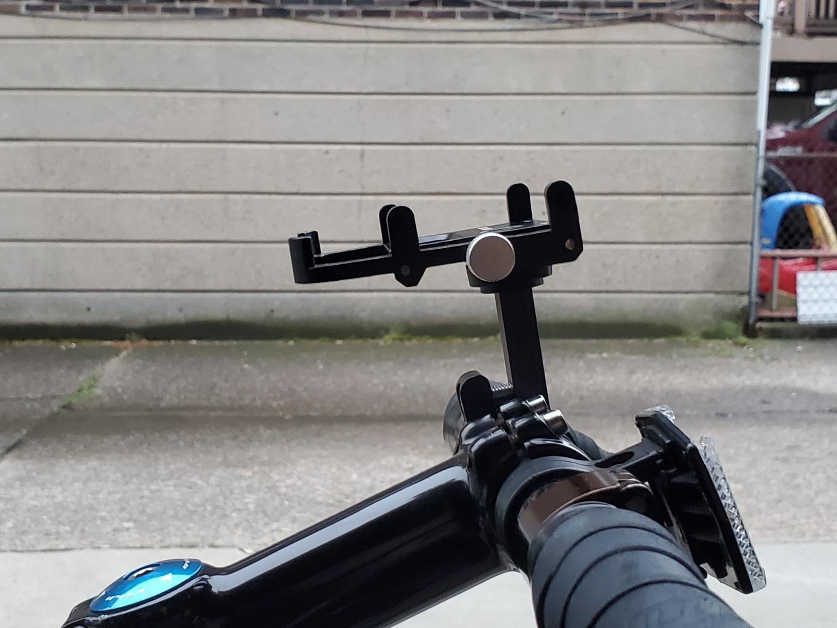 Bike Phone Mount Holder, Aluminum Motorcycle Phone Holder Mount with 360° Rotation for iPhone 16 17 15 14 Pro Max Mini X XR Xs Plus, Samsung S25 S24 S22 4-7 Inch - Upgraded customer photo 1