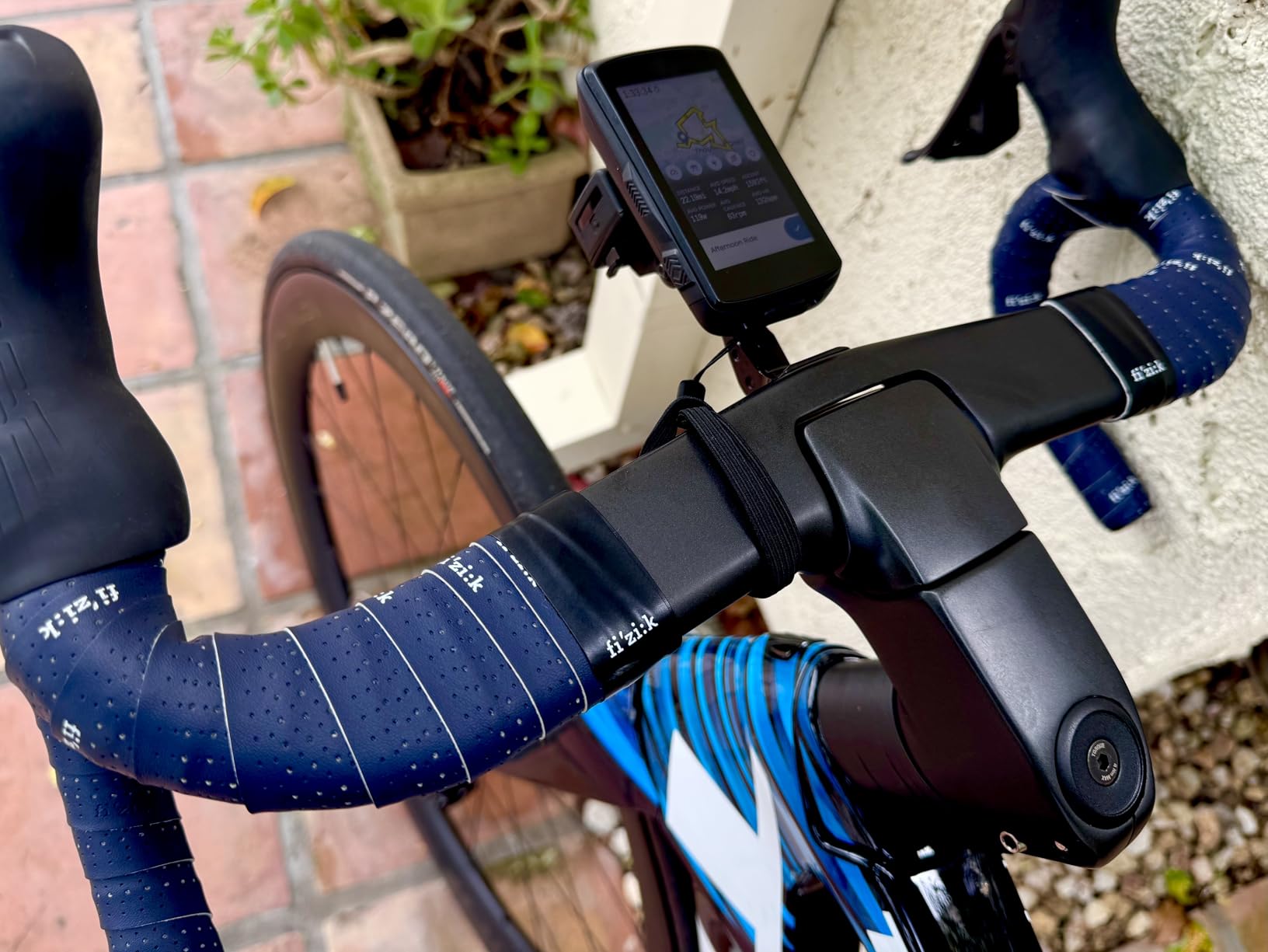 Fizik Performance Bicycle Bar Tape - Soft, Tacky & Classic Professional Bike Handlebar Tape (2mm, 2.7mm, 3mm) customer photo 2