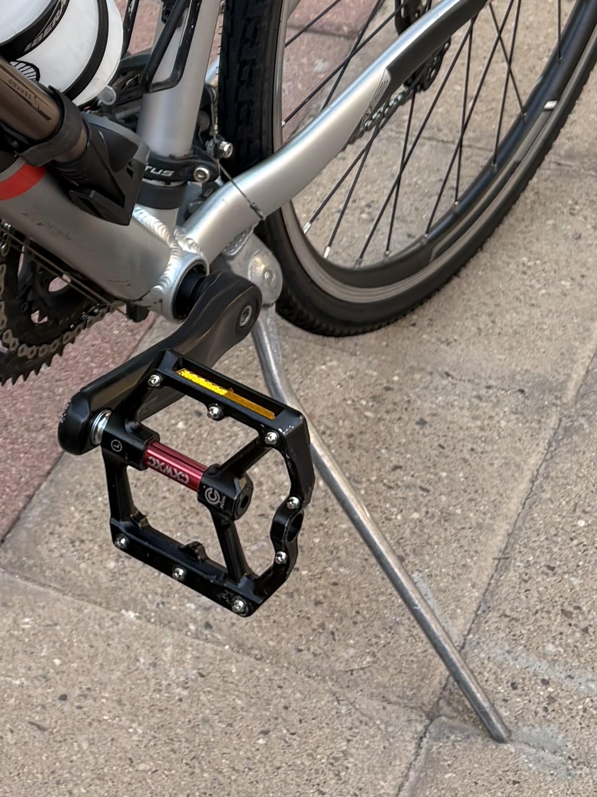 Sataway Bike Kickstand Adjustable Strong Center Mount Aluminum Alloy Bicycle Kickstand for 26” 700C 27.5” 28” inch Electric Bike Hybrid Bike Mountain Bike Adult Bike customer photo 1