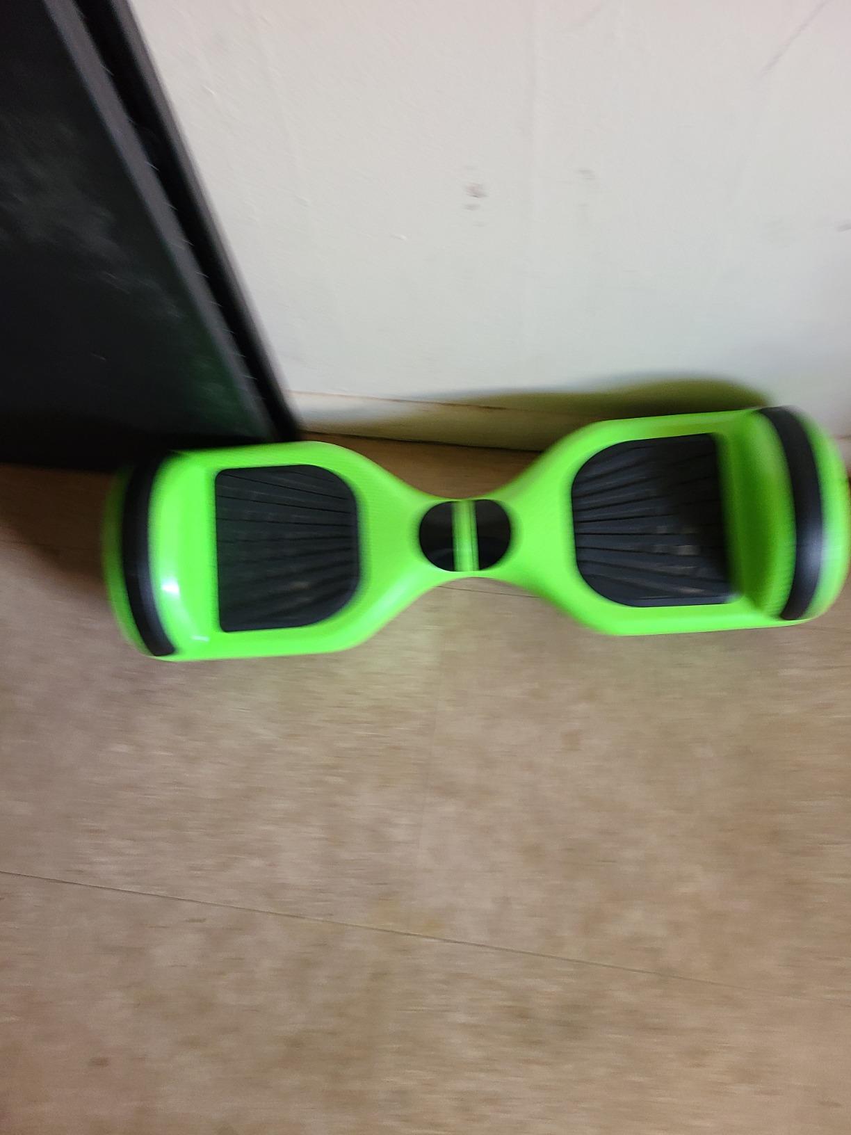 FLYING-ANT Hoverboard, 6.5 Inch Self Balancing Hoverboards with Bluetooth and Flashing LED Lights, Hover Board for Kids Teenagers customer photo 1
