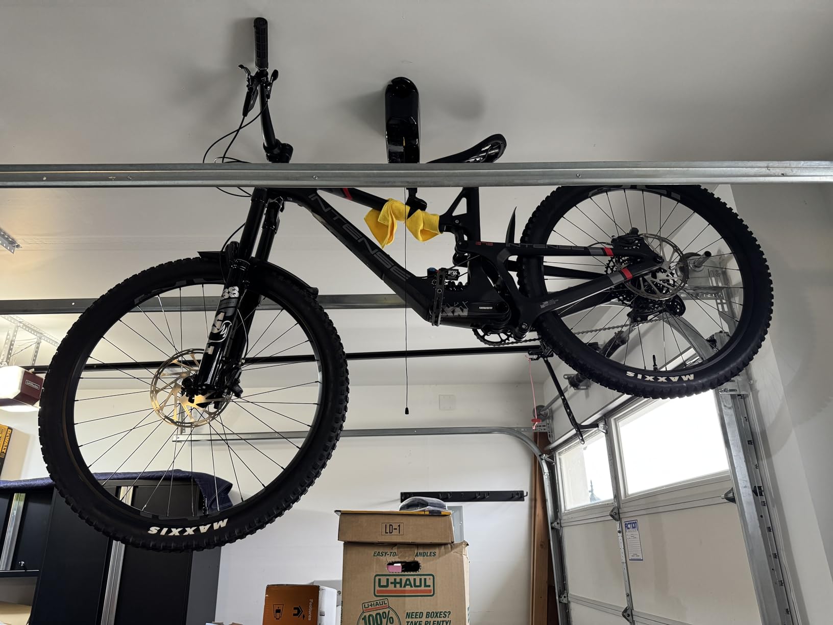 Kradl - Ceiling Mount Bike Lift and Rack. Bicycle Storage Hoist Without Electricity, Clumsy Ropes or Pulleys. customer photo 1