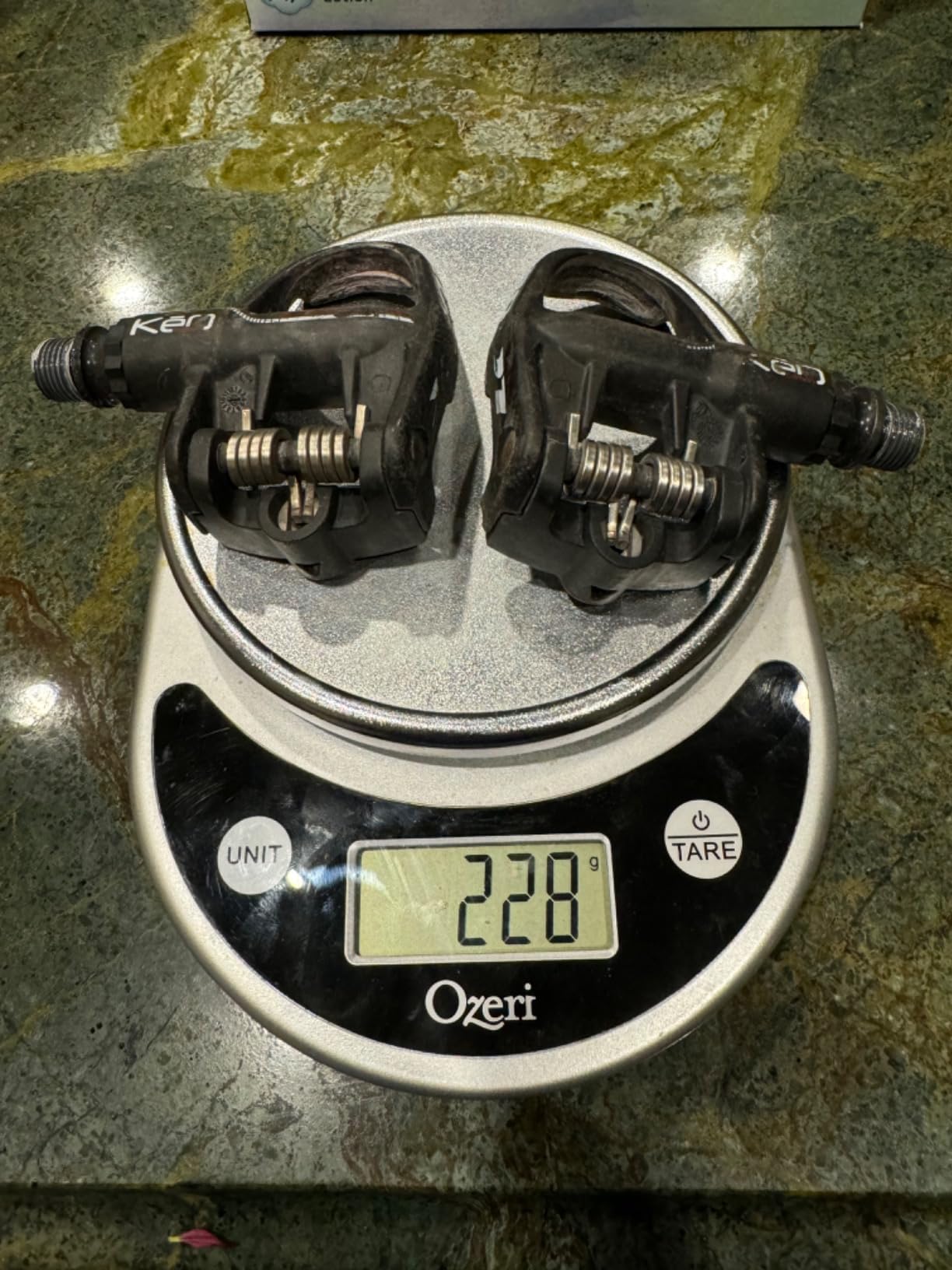 Favero Assioma Uno Pedal Based Cycling Power Meter with Extra Cleats and Cleaning Cloth Bundle customer photo 2