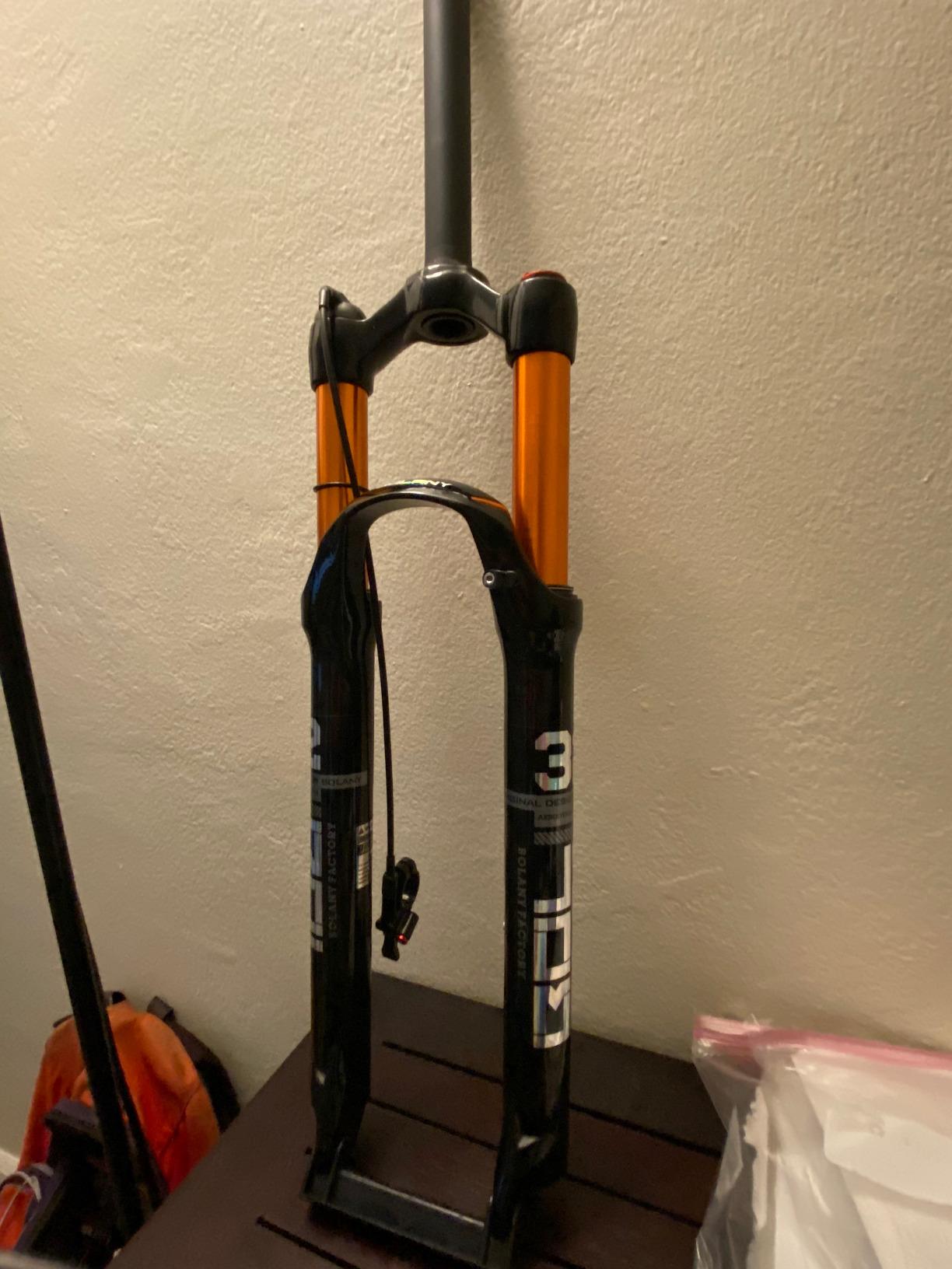 26/27.5/29 inch MTB Air Suspension Fork,120mm Travel, Rebound Adjustment,1-1/8 Straight Tube, QR 9mm*100mm, Manual/Remote Lockout, Ultralight Front Fork for XC/AM Mountain Bike customer photo 1