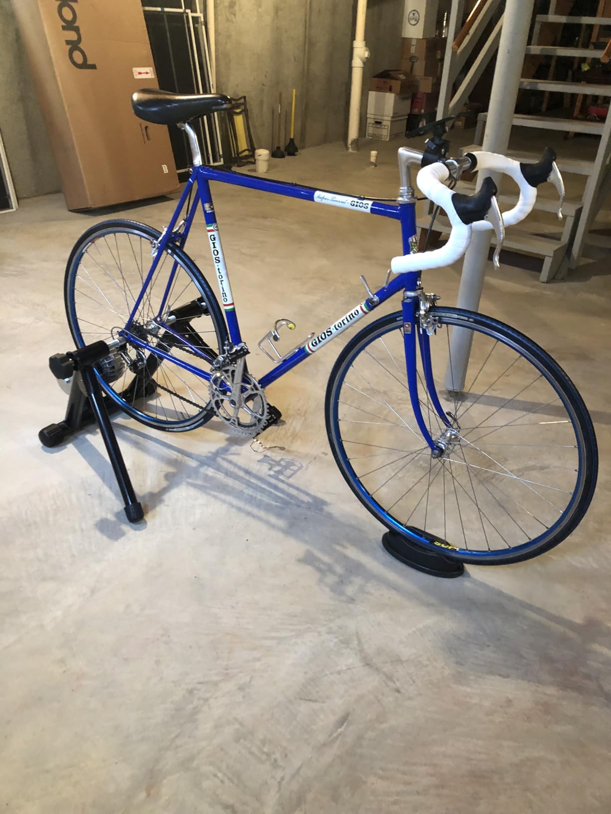 Fluid Bike Trainer Stand for Indoor Riding - Portable Foldable Stainless Steel Trainer, Noise Reduction, Progressive Resistance, Dual-Lock System - Road & Mountain Bikes' Stationary Exercise customer photo 1