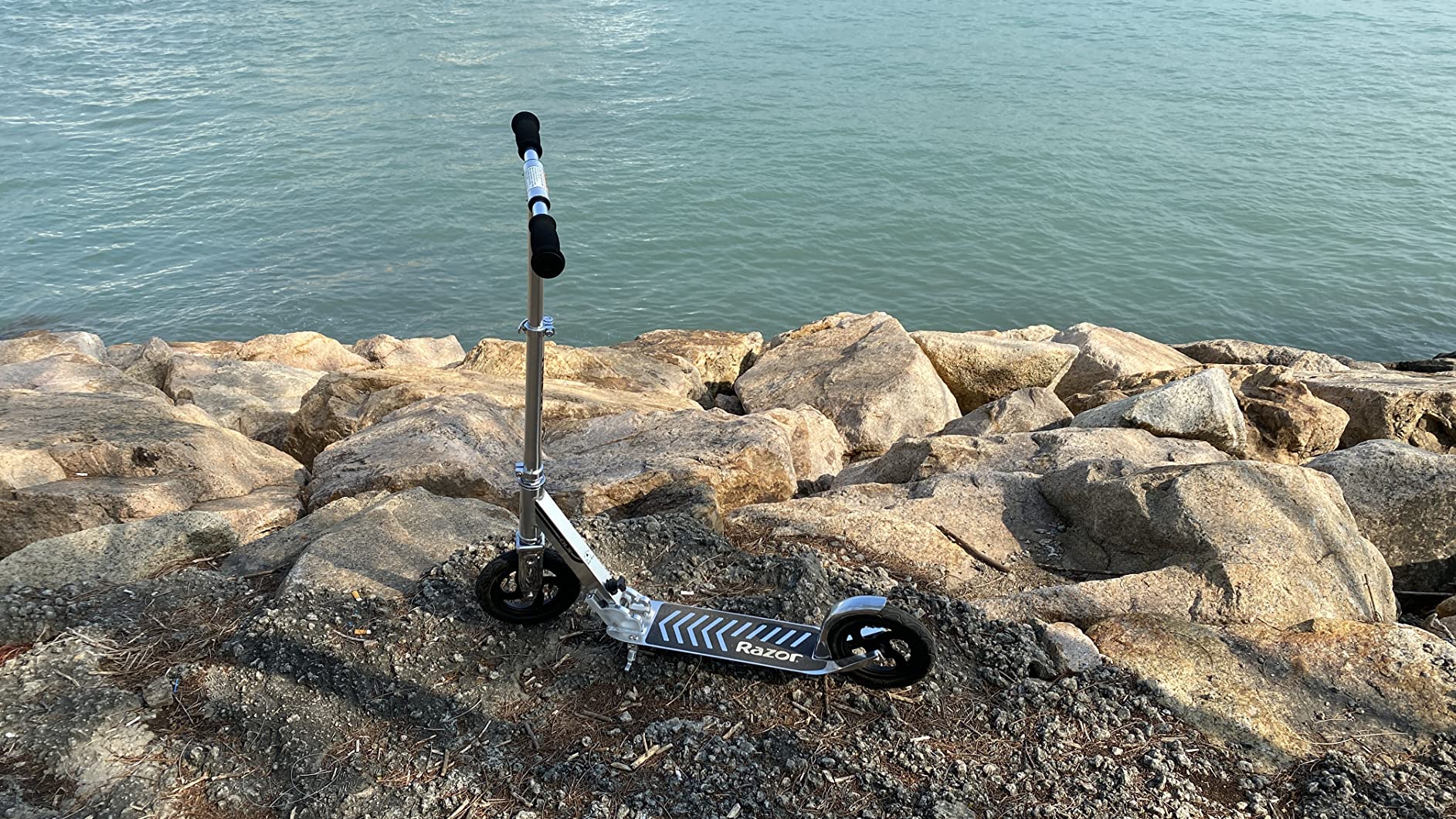 Razor A5 DLX Kick Scooter for Kids Ages 8+ - 8
