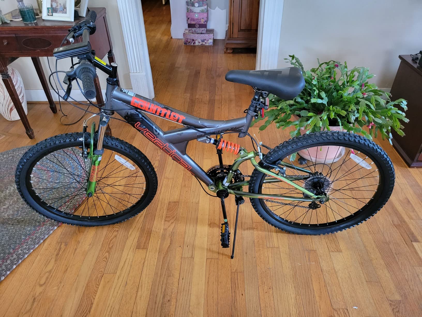 Dynacraft Vertical Gauntlet 24 Inch Bike, Teenager Bicycle Age 13-17, Mountain Bike for Men, 21 Speed Shimano Gear Shifters, Full Suspension, Adult Bicycle, Trail Ready Design customer photo 1