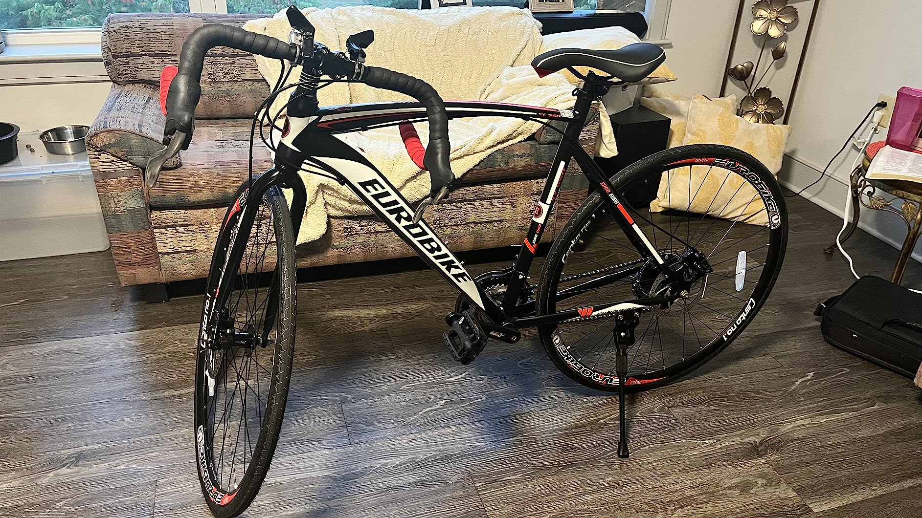EUROBIKE Road Bike,21 Speed Bicycle with Disc Brake,700C Wheels Road Bikes for Men or Women,49cm/54cm Frame for Adult Cycling Bicycle customer photo 1