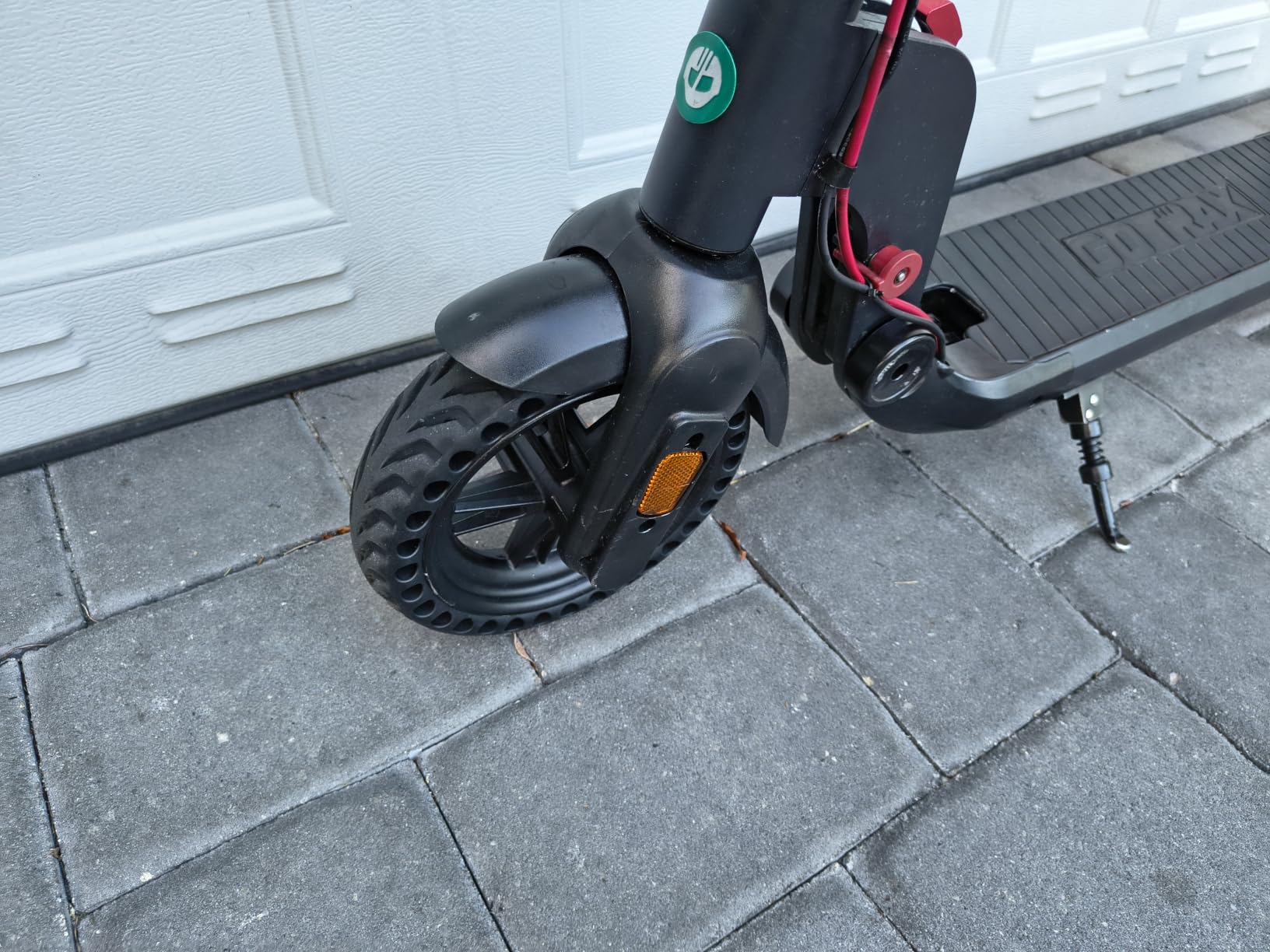 Z-FIRST Solid Tires 8.5 Inches Electric Scooter Wheels Replacement Tire 8-1/2'' Front or Rear Honeycomb Tires for Xiaomi Mijia M365, Gotrax GXL V2 and More (1) customer photo 1