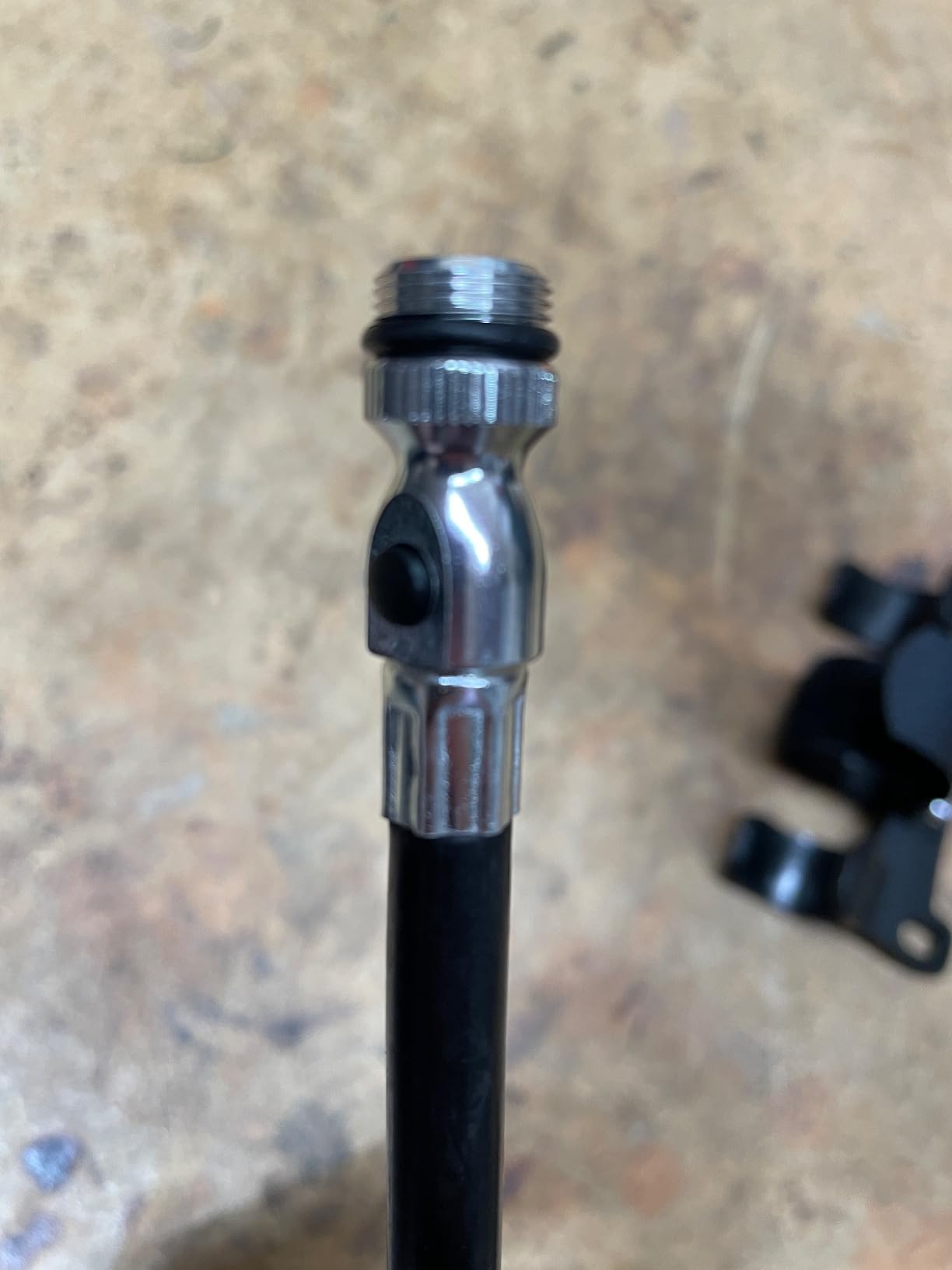 LEZYNE Pocket Drive HP Bike Hand Pump | 160 PSI High-Pressure Performance, CNC Aluminum Construction, ABS Flex Hose, Presta & Schrader Compatible customer photo 2