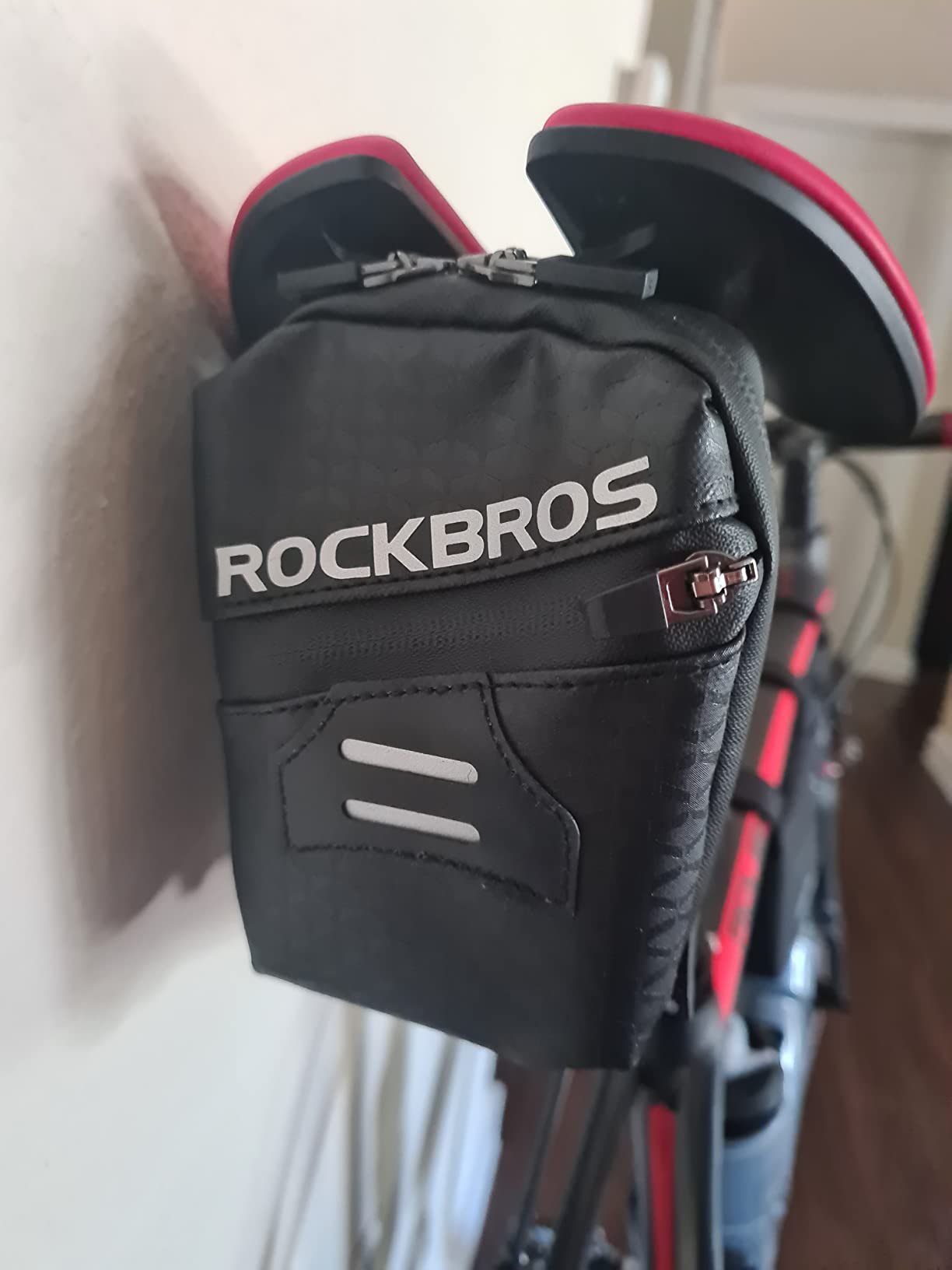 ROCKBROS Saddle Bag Bike Seat Bag 1.5L Cycling Storage Wedge Pack - Compact cycling storage bag for MTB and Road Bikes customer photo 2