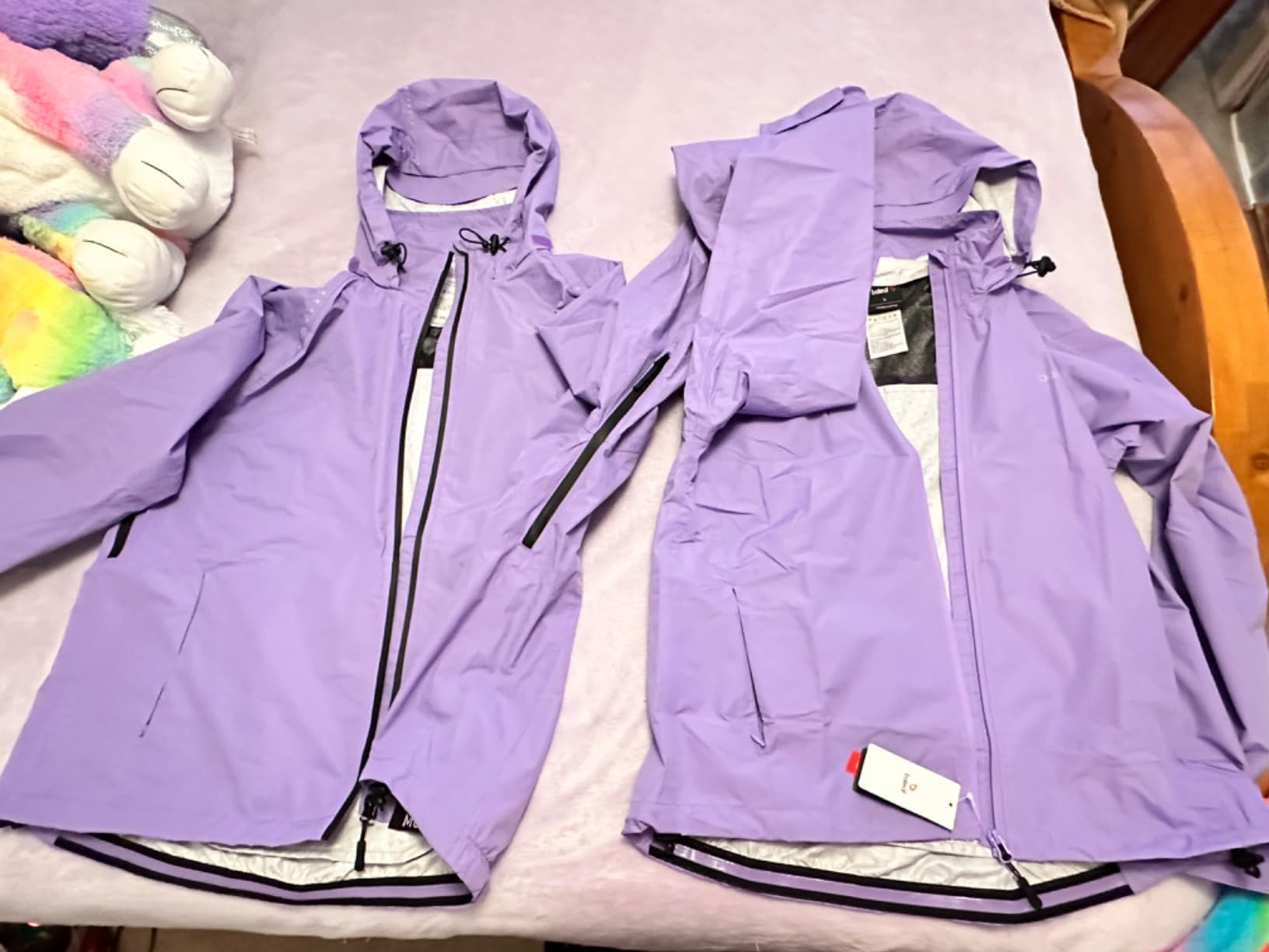 baleaf Women's Rain Jackets Waterproof Windbreaker Packable Running Lightweight Cycling Jacket Reflective Hooded customer photo 1