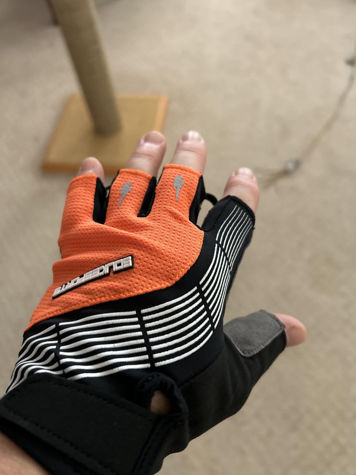 Souke Sports Bike Gloves for Men Women Half Finger Padded Cycling Gloves customer photo 2