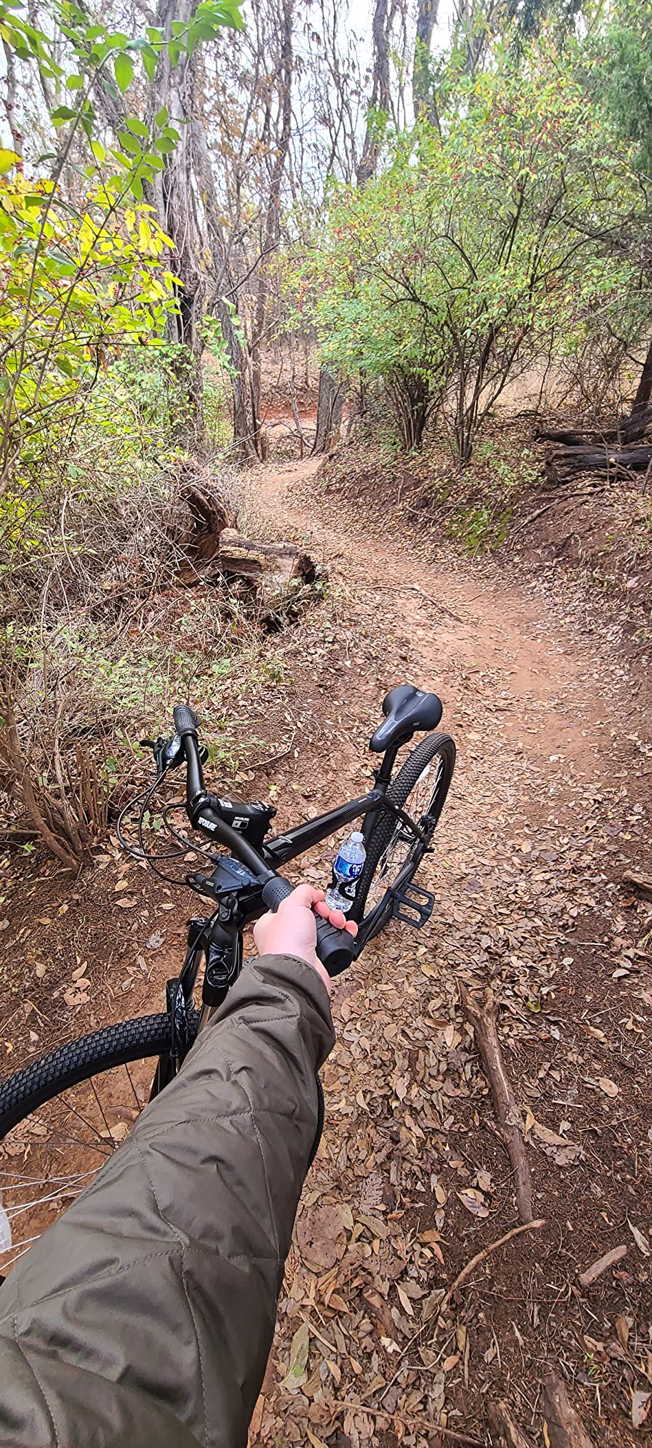Mongoose Switchback Comp Expert Sport Trail Mountain Bike for Adult Men Women, 16/18/21-Speed Options, 27.5-Inch Wheels, Disc Brakes, Aluminum Frames, Hardtail Bicycles customer photo 2