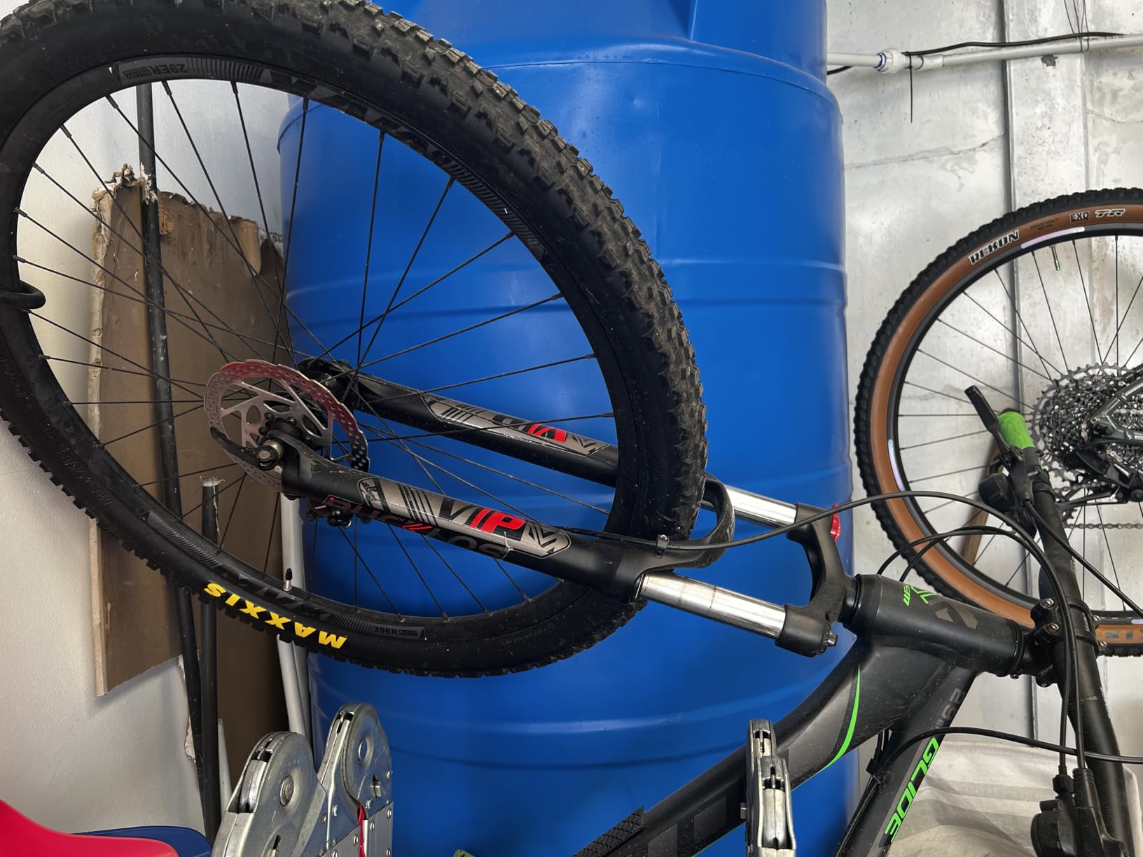 BUCKLOS 26/27.5/29 MTB Suspension Fork Travel 100mm, 28.6mm Straight Tube QR 9mm Crown Lockout Aluminum Alloy XC Mountain Bike Front Forks customer photo 2
