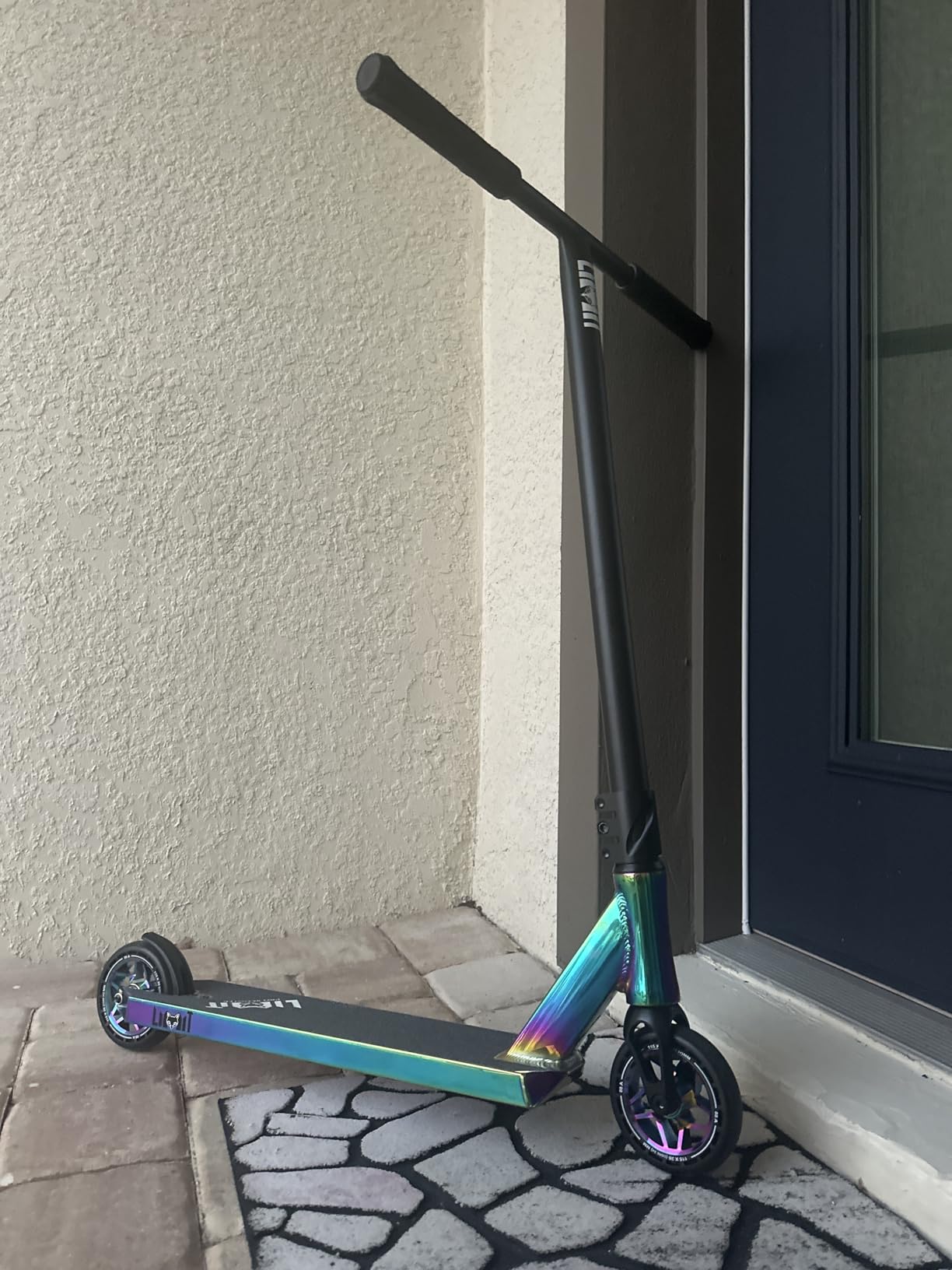 Limit LMT01-V2 Professional Scooter - Trick Scooter - Intermediate and Professional Stunt Scooter Suitable for Children, Teenagers and Adults 8 Years Old and Above customer photo 1
