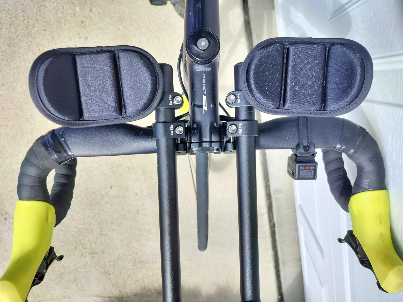 BBB Cycling Aero Bars Aluminium Two-Piece Tri Bars for Road Bike Aerodynamic J-Bend AeroMax BHB-60, Black customer photo 1