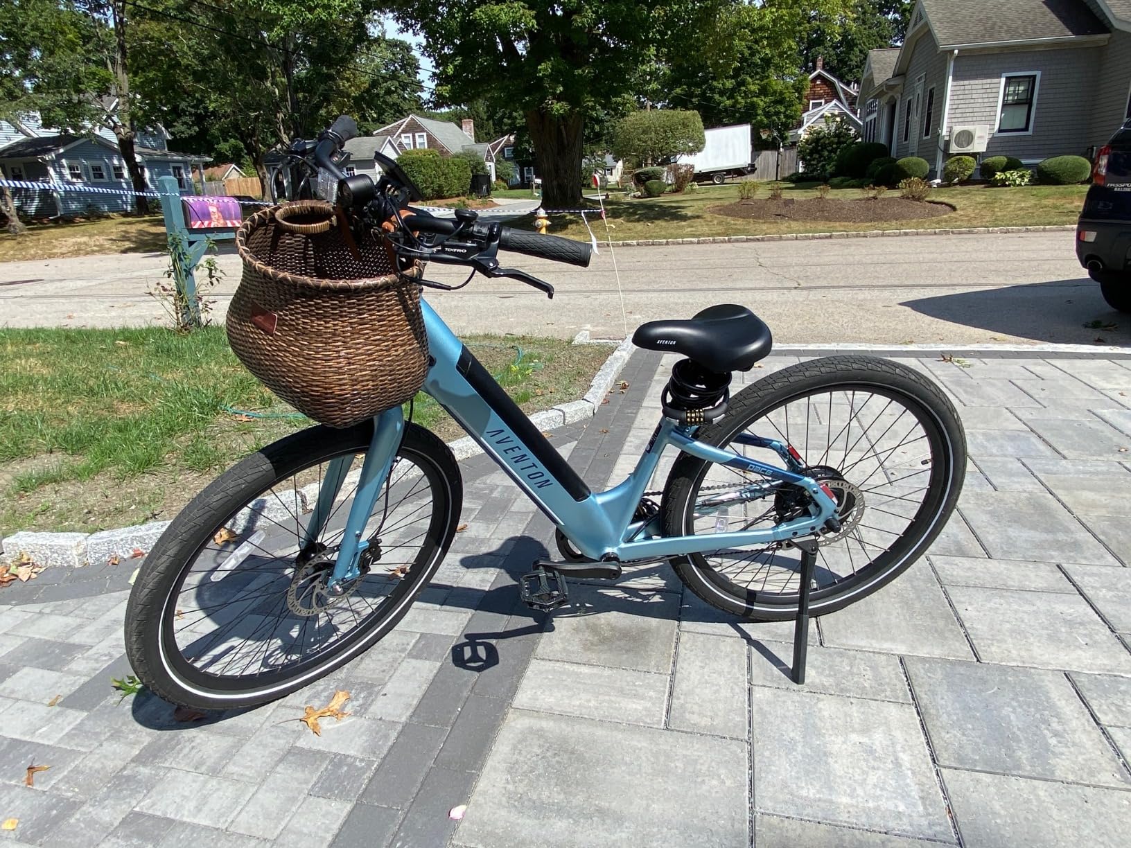 Warners Wheels Bike Basket Front for Women's and Mens Cruiser with Coffee Cup Holder, Handmade Bicycle Basket for Adult Bikes mounts to Front Handlebars of Beach Cruisers customer photo 1