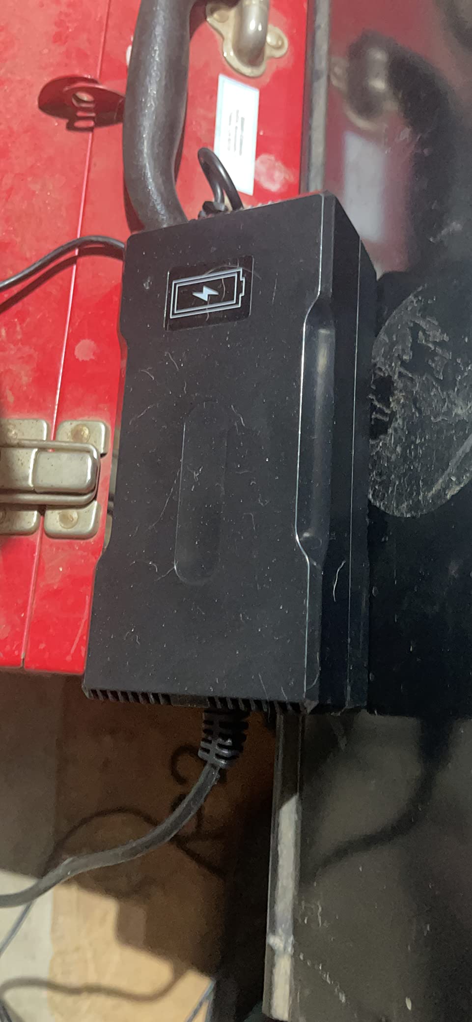58.8V 4A Fast Battery Charger for 48V (51.8V 52V) 14S Lithium Battery Pack with DC 5.5x2.1mm / 5.5x2.5mm Plug customer photo 2