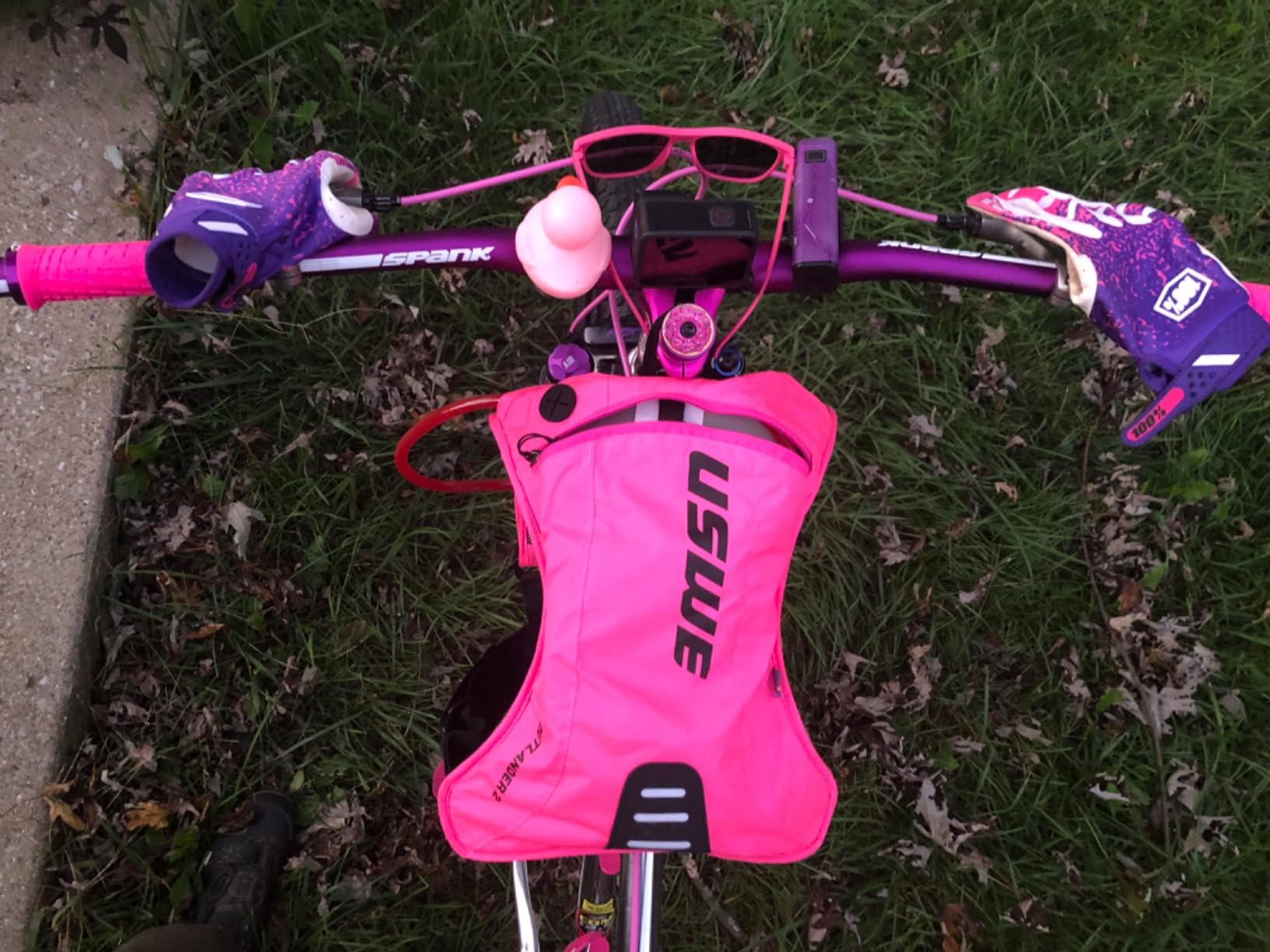 USWE Outlander Hydration Pack with Water Bladder, Hydration Backpack - Backpack for Cycling, MTB, Trail Running & More customer photo 1