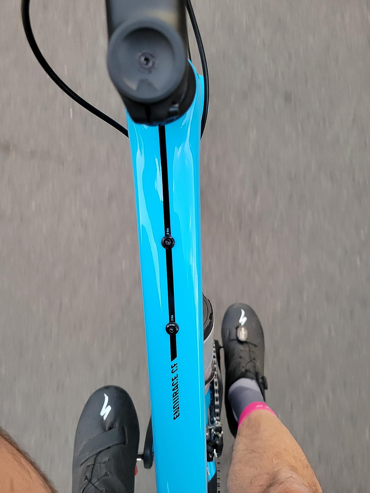 Cycling Socks with S.Café Fabric, Odor Resistant, UV Protection, Quick Drying customer photo 2
