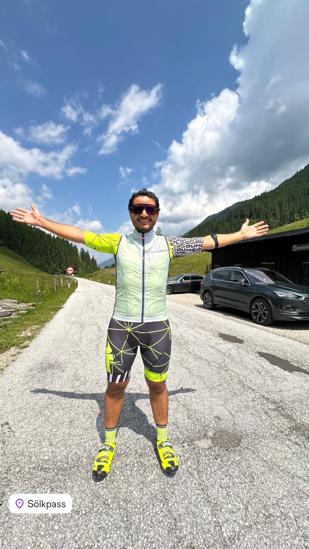 CASTELLI Men's Squadra Stretch Vest, Windproof Full Length Zip Shell with High Collar for Road and Gravel Biking customer photo 1